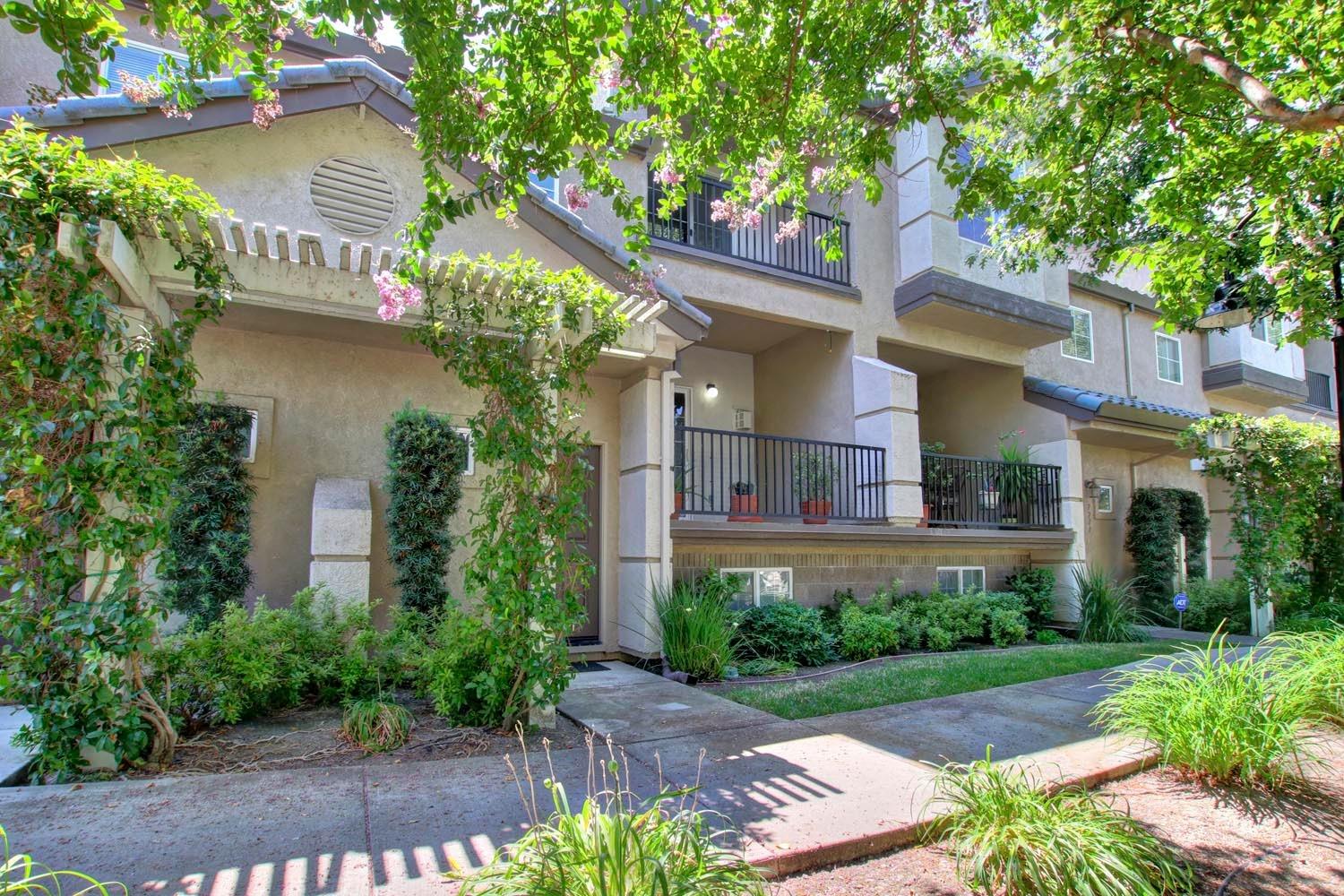 Sold, 2 Bedrooms, 2 Bathrooms, Condominium, Sacto So Land Park/Greenhaven, 7707 George River Ln, Sacramento, CA 95831-5814, Beth Christensen, Dunnigan Realtors, Top Agent