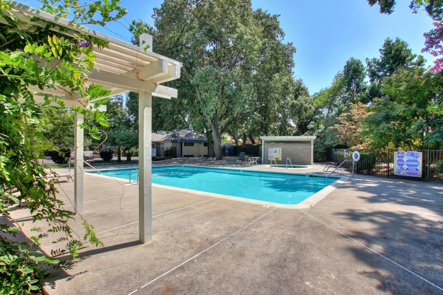 Sold, 2 Bedrooms, 2 Bathrooms, Condominium, Sacto So Land Park/Greenhaven, 7707 George River Ln, Sacramento, CA 95831-5814, Beth Christensen, Dunnigan Realtors, Top Agent