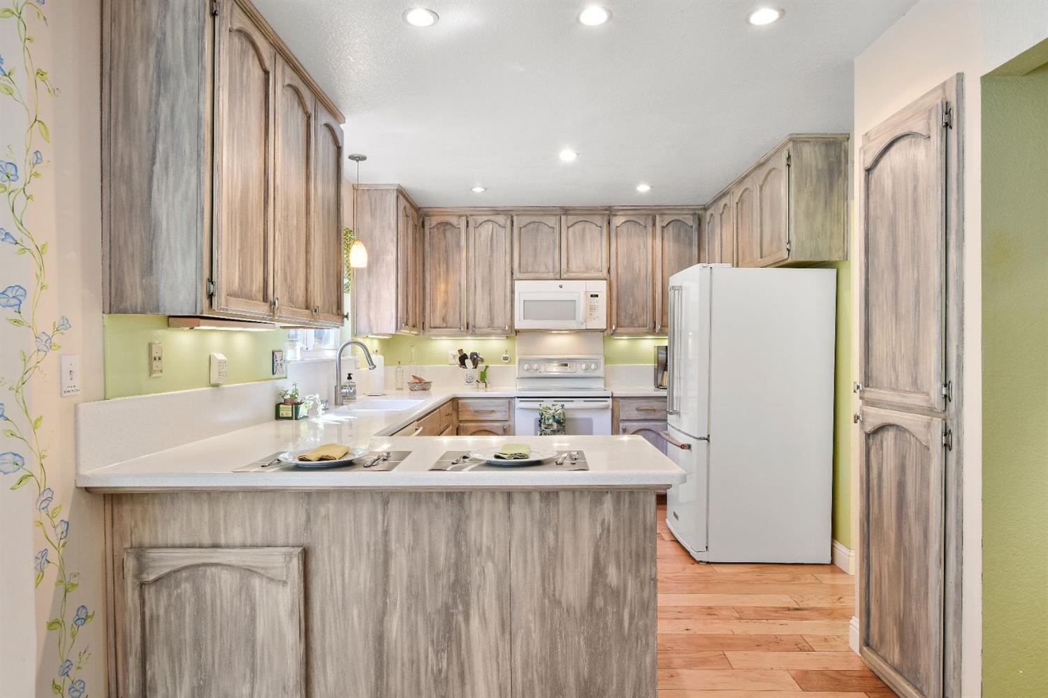 Sold, 4 Bedrooms, 2 Bathrooms, Single Family Home, Sacto So Land Park/Greenhaven, 808 Sao Jorge Way, Sacramento, CA 95831, Beth Christensen, Dunnigan Realtors, Top Agent