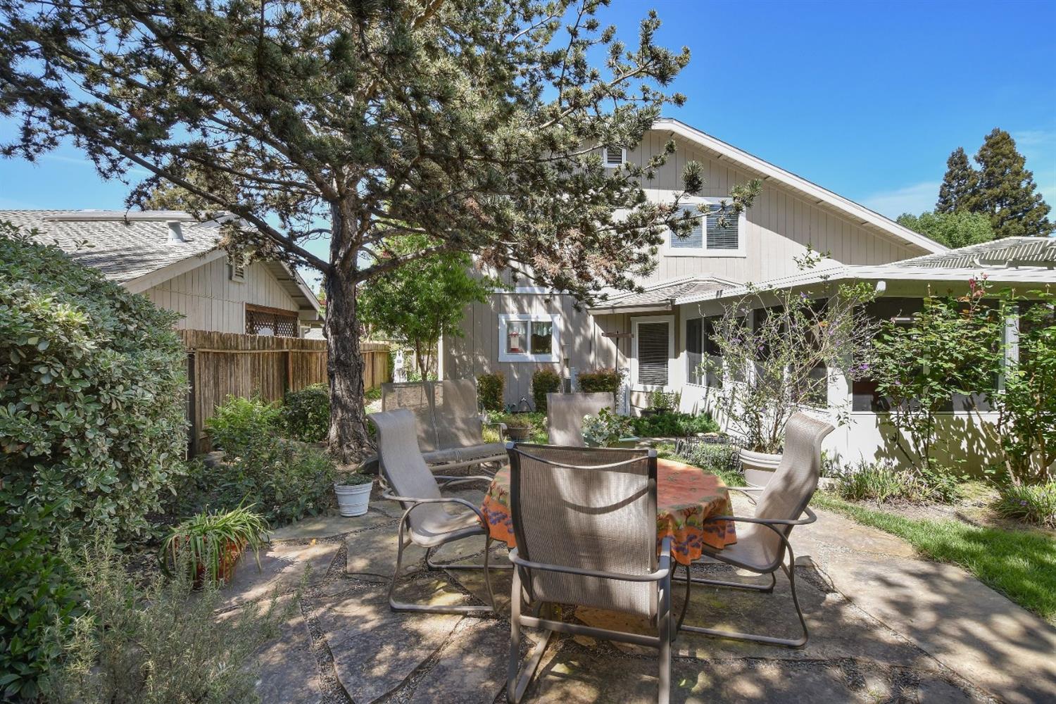 Sold, 4 Bedrooms, 2 Bathrooms, Single Family Home, Sacto So Land Park/Greenhaven, 808 Sao Jorge Way, Sacramento, CA 95831, Beth Christensen, Dunnigan Realtors, Top Agent