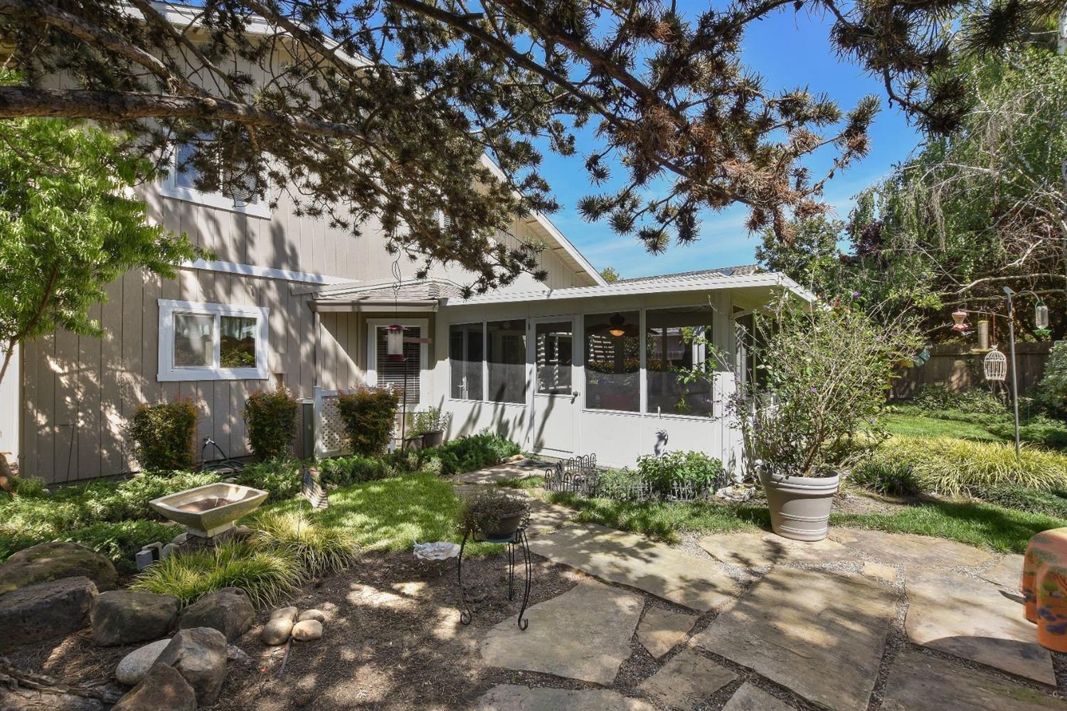 Sold, 4 Bedrooms, 2 Bathrooms, Single Family Home, Sacto So Land Park/Greenhaven, 808 Sao Jorge Way, Sacramento, CA 95831, Beth Christensen, Dunnigan Realtors, Top Agent