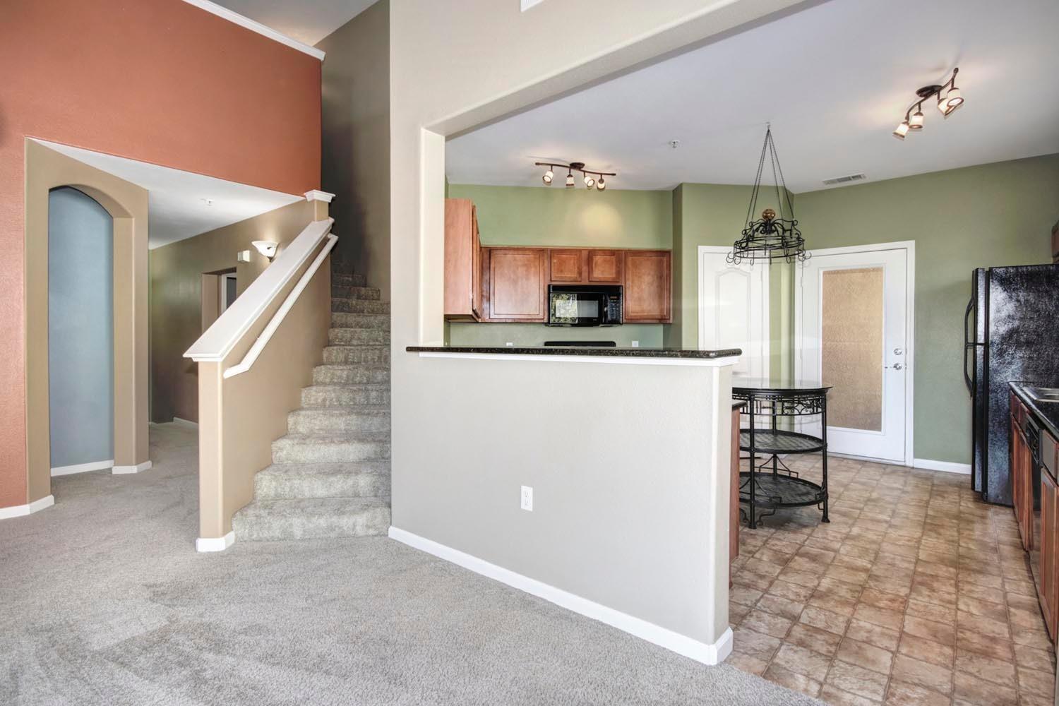 Sold, 2 Bedrooms, 2 Bathrooms, Condominium, No Sacto/Natomas/Del Paso Heights, 5350 Dunlay Dr #1717, Sacramento, CA 95835-1561, Beth Christensen, Dunnigan Realtors, Top Agent