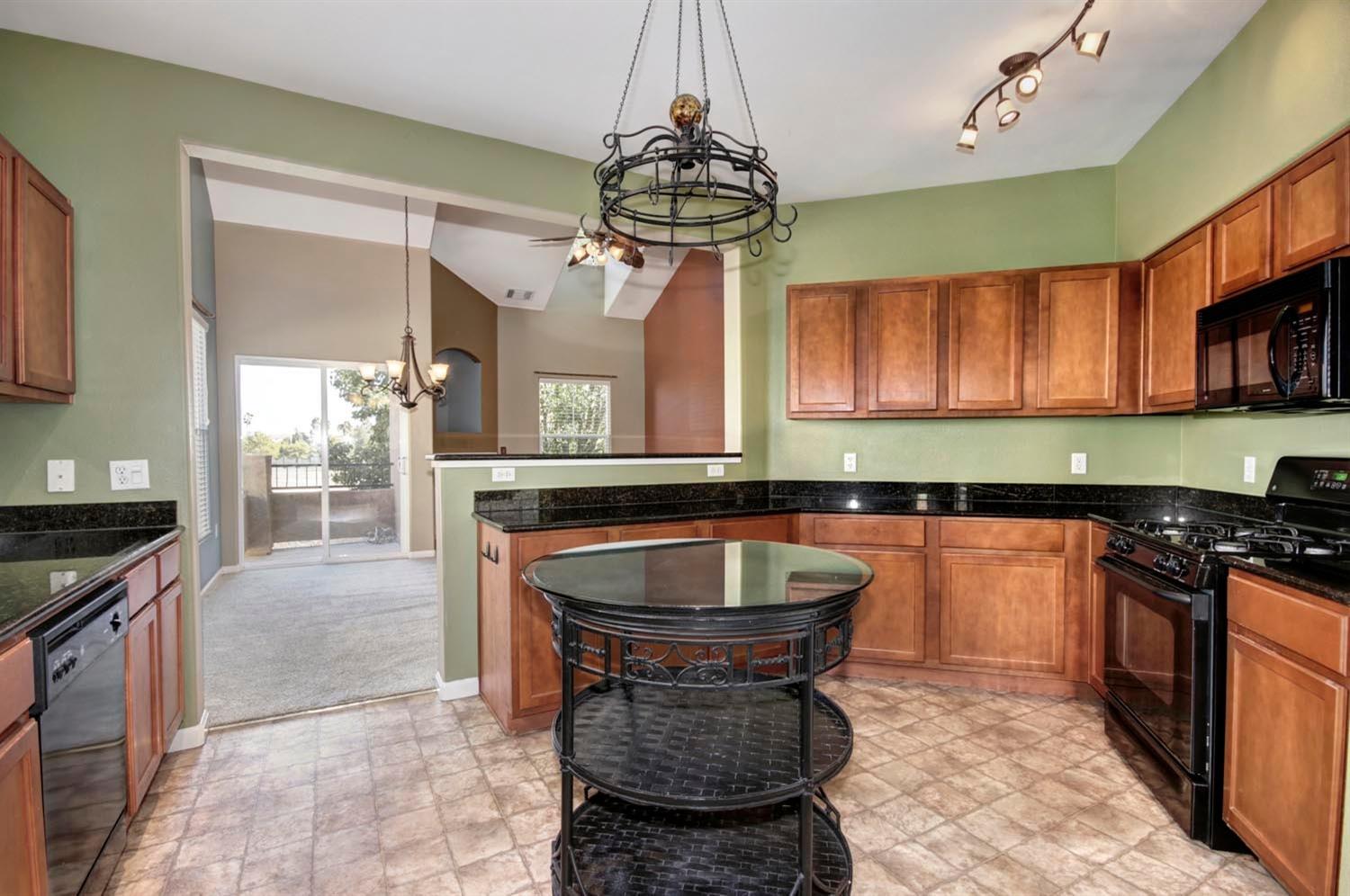 Sold, 2 Bedrooms, 2 Bathrooms, Condominium, No Sacto/Natomas/Del Paso Heights, 5350 Dunlay Dr #1717, Sacramento, CA 95835-1561, Beth Christensen, Dunnigan Realtors, Top Agent