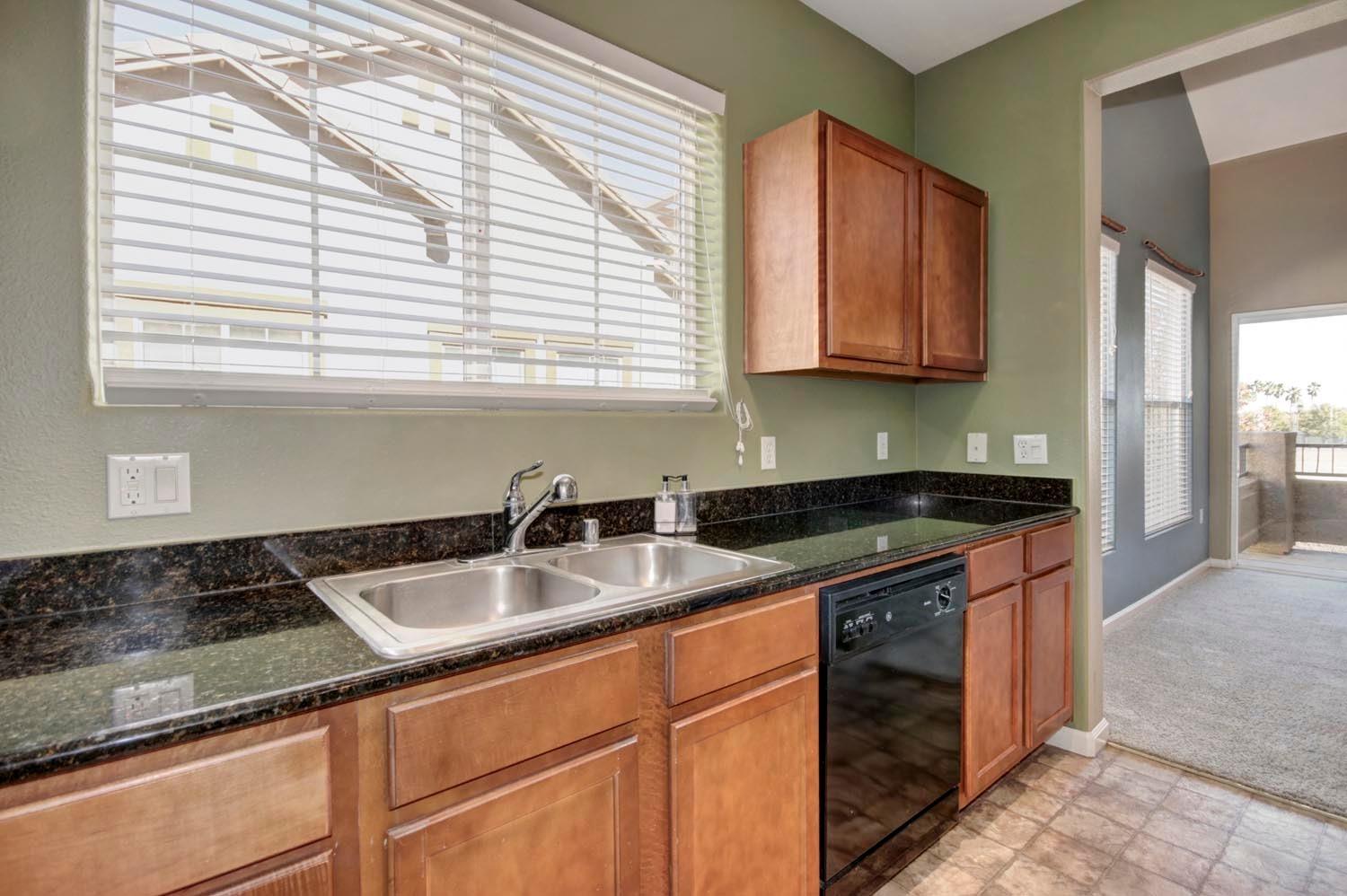 Sold, 2 Bedrooms, 2 Bathrooms, Condominium, No Sacto/Natomas/Del Paso Heights, 5350 Dunlay Dr #1717, Sacramento, CA 95835-1561, Beth Christensen, Dunnigan Realtors, Top Agent