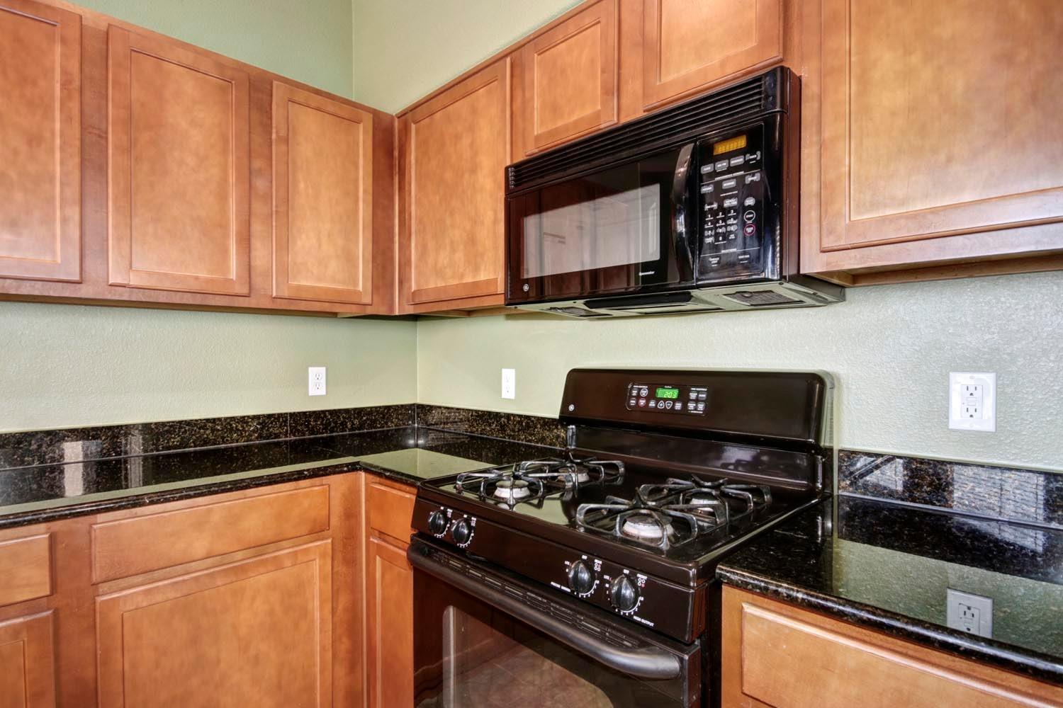 Sold, 2 Bedrooms, 2 Bathrooms, Condominium, No Sacto/Natomas/Del Paso Heights, 5350 Dunlay Dr #1717, Sacramento, CA 95835-1561, Beth Christensen, Dunnigan Realtors, Top Agent