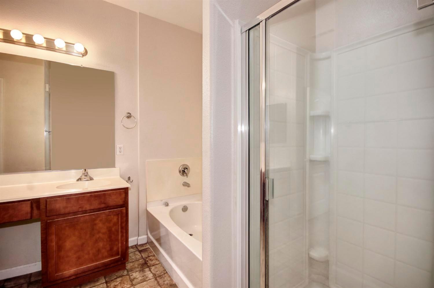 Sold, 2 Bedrooms, 2 Bathrooms, Condominium, No Sacto/Natomas/Del Paso Heights, 5350 Dunlay Dr #1717, Sacramento, CA 95835-1561, Beth Christensen, Dunnigan Realtors, Top Agent