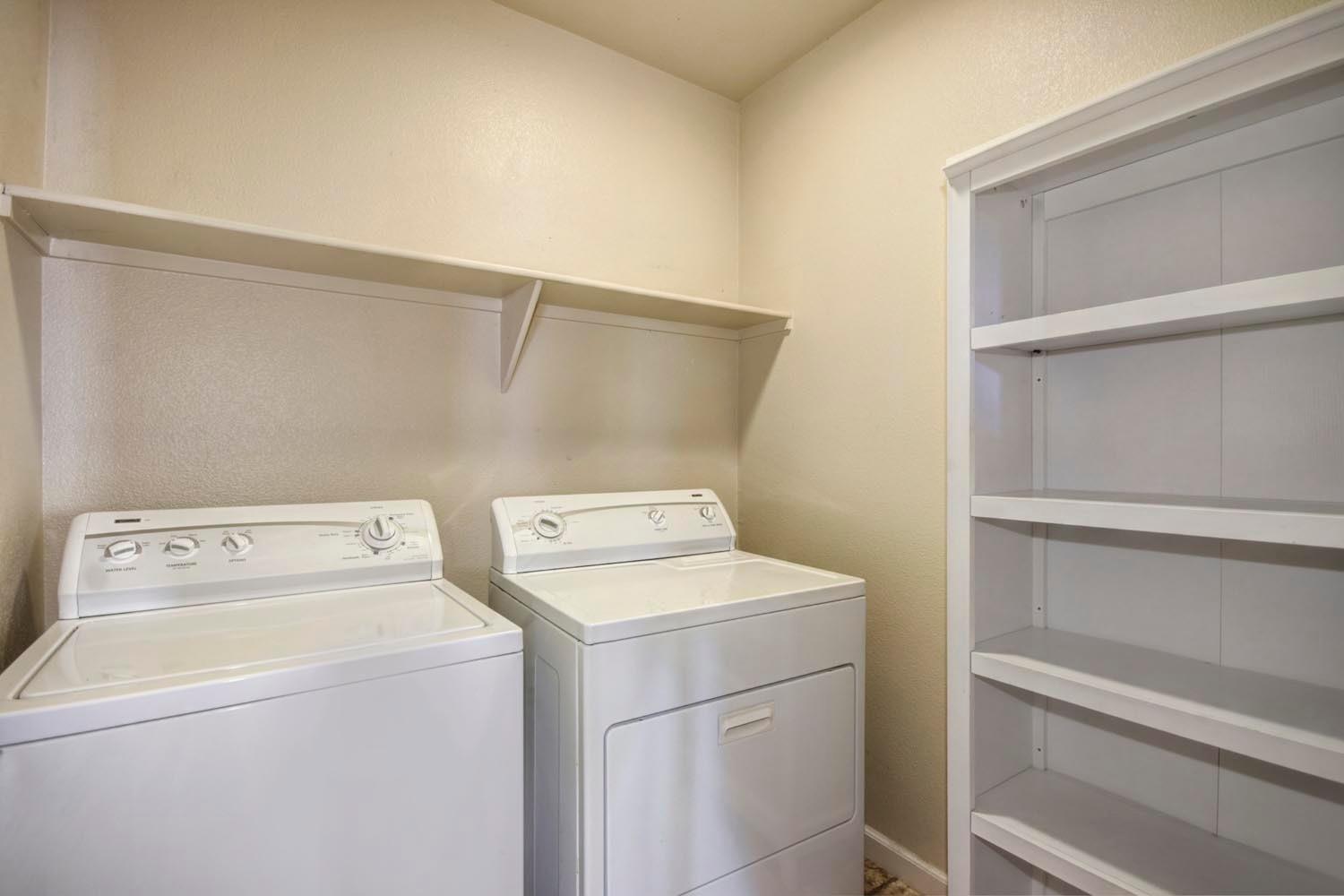 Sold, 2 Bedrooms, 2 Bathrooms, Condominium, No Sacto/Natomas/Del Paso Heights, 5350 Dunlay Dr #1717, Sacramento, CA 95835-1561, Beth Christensen, Dunnigan Realtors, Top Agent