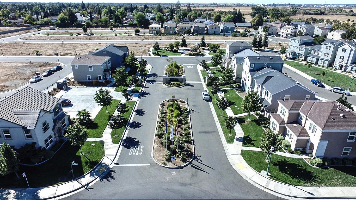 Sold, 4 Bedrooms, 2 Bathrooms, Single Family Home, Sacto Franklin/Freeport/Vicinity, 361 Bathbridge Ln #Lt105, Sacramento, CA 95823-6817, Beth Christensen, Dunnigan Realtors, Top Agent