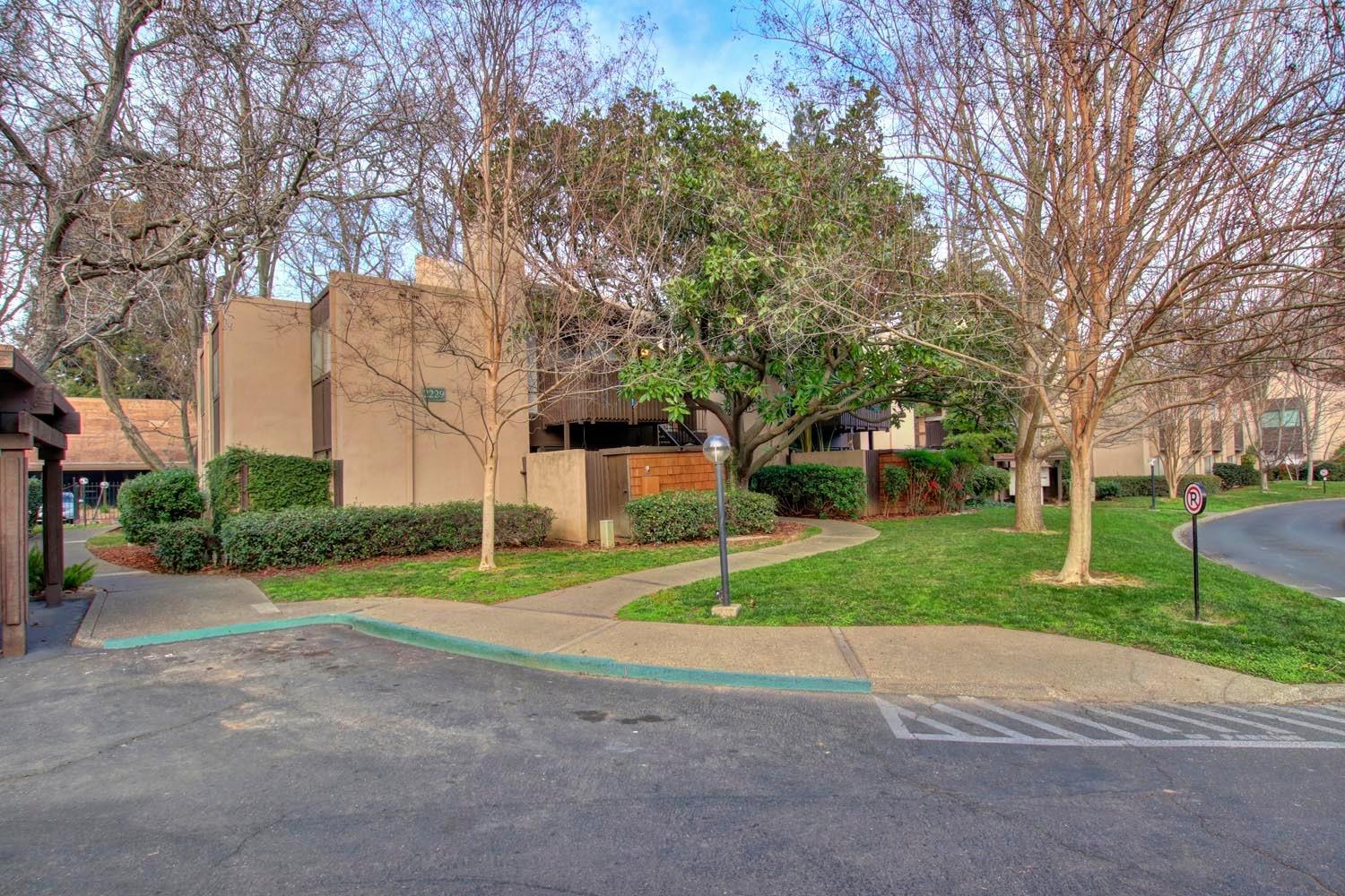 Sold, 2 Bedrooms, 1 Bathrooms, Condominium, Sacto Arden/Arcade Creek/Vicinity, 2229 Woodside Ln #4, Sacramento, CA 95825-8629, Beth Christensen, Dunnigan Realtors, Top Agent