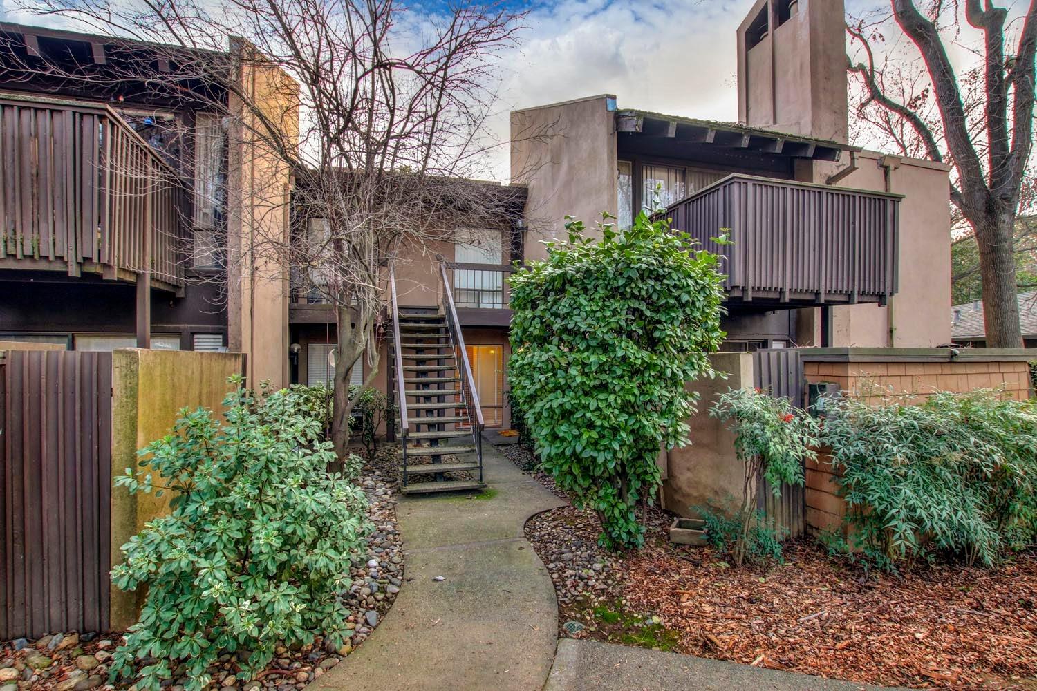 Sold, 2 Bedrooms, 1 Bathrooms, Condominium, Sacto Arden/Arcade Creek/Vicinity, 2229 Woodside Ln #4, Sacramento, CA 95825-8629, Beth Christensen, Dunnigan Realtors, Top Agent