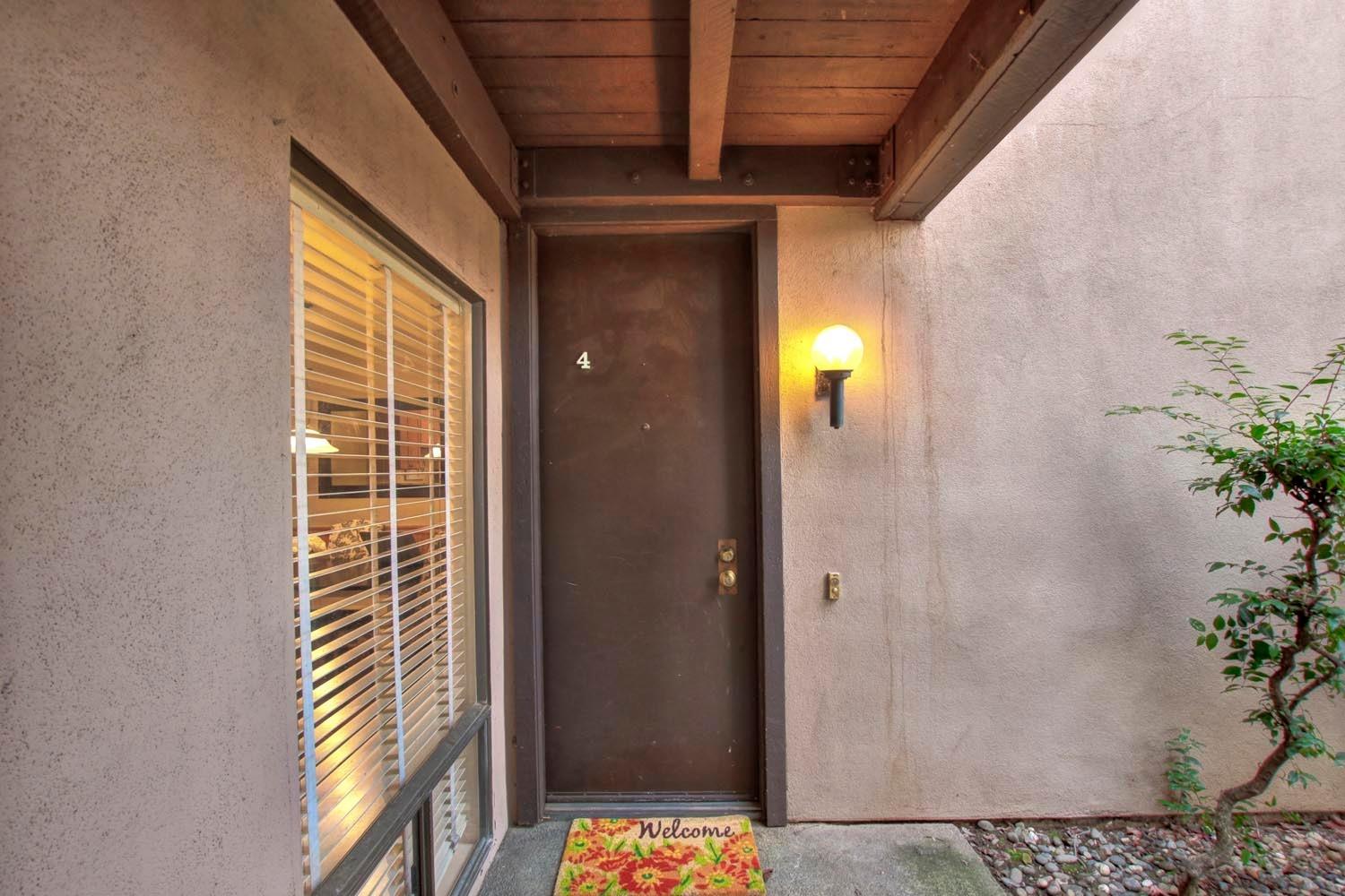 Sold, 2 Bedrooms, 1 Bathrooms, Condominium, Sacto Arden/Arcade Creek/Vicinity, 2229 Woodside Ln #4, Sacramento, CA 95825-8629, Beth Christensen, Dunnigan Realtors, Top Agent