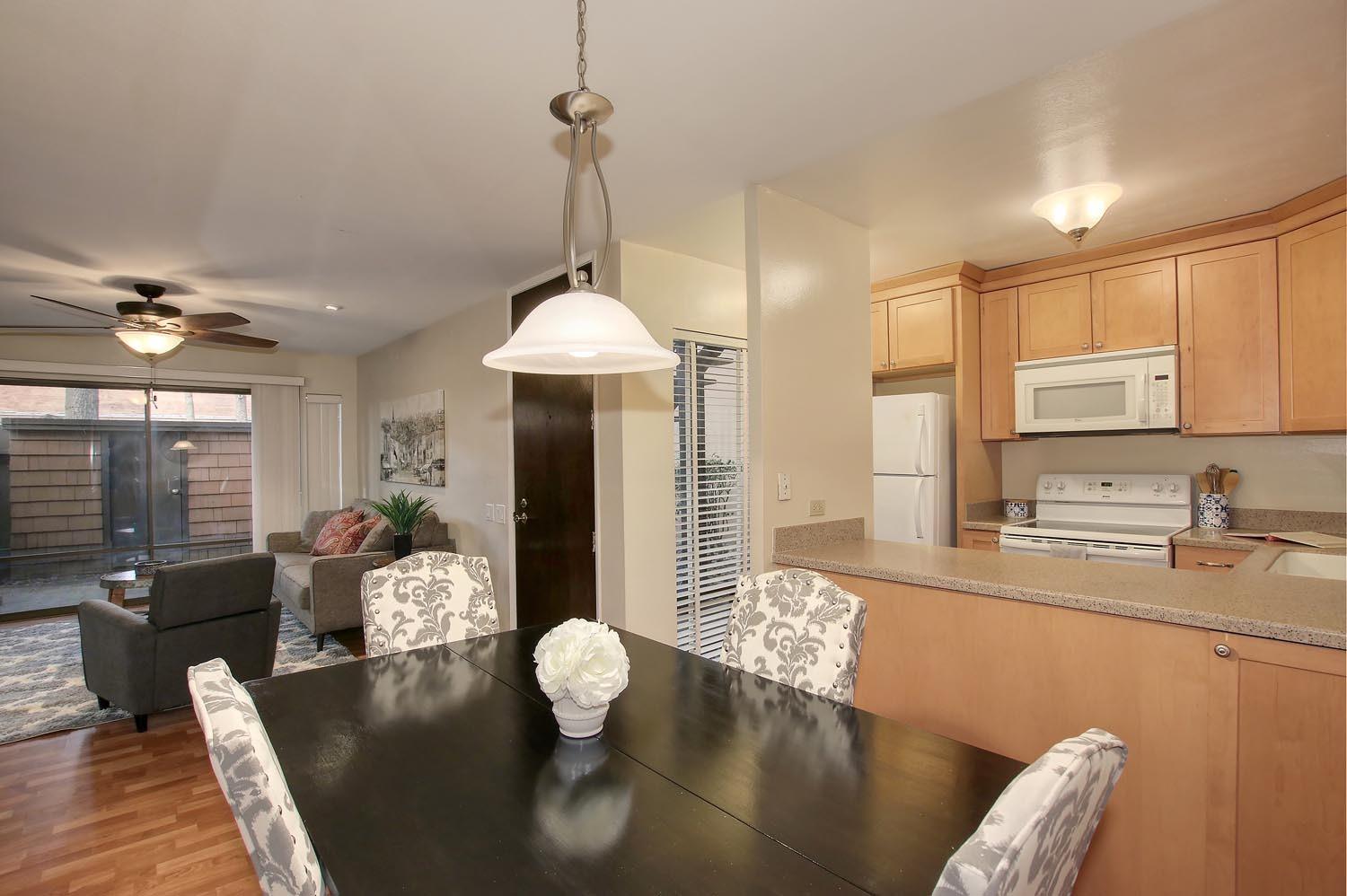 Sold, 2 Bedrooms, 1 Bathrooms, Condominium, Sacto Arden/Arcade Creek/Vicinity, 2229 Woodside Ln #4, Sacramento, CA 95825-8629, Beth Christensen, Dunnigan Realtors, Top Agent