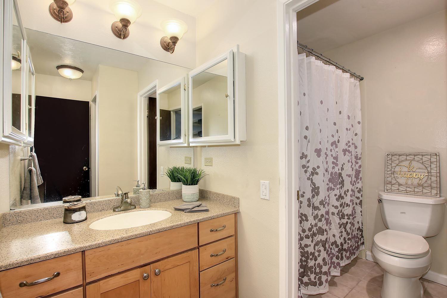 Sold, 2 Bedrooms, 1 Bathrooms, Condominium, Sacto Arden/Arcade Creek/Vicinity, 2229 Woodside Ln #4, Sacramento, CA 95825-8629, Beth Christensen, Dunnigan Realtors, Top Agent