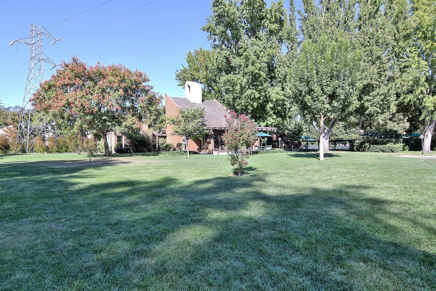 Sold, 2 Bedrooms, 1 Bathrooms, Condominium, Sacto Arden/Arcade Creek/Vicinity, 2229 Woodside Ln #4, Sacramento, CA 95825-8629, Beth Christensen, Dunnigan Realtors, Top Agent