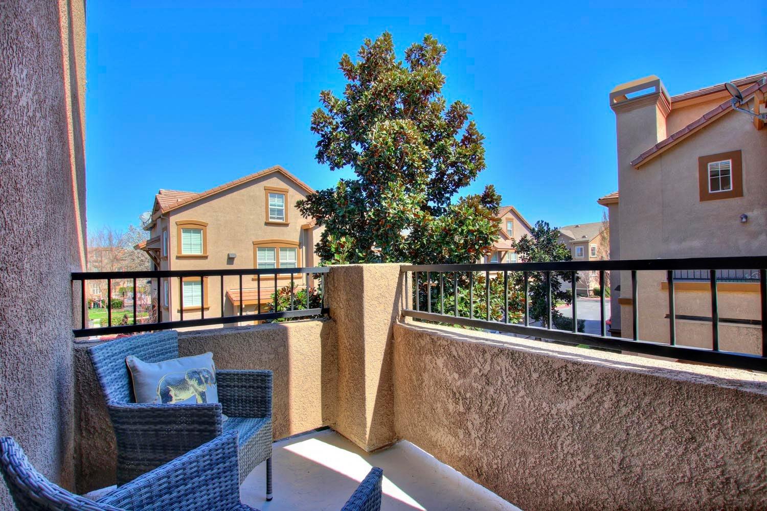 Sold, 2 Bedrooms, 2 Bathrooms, Condominium, No Sacto/Natomas/Del Paso Heights, 5350 Dunlay Dr #2714, Sacramento, CA 95835-1594, Beth Christensen, Dunnigan Realtors, Top Agent