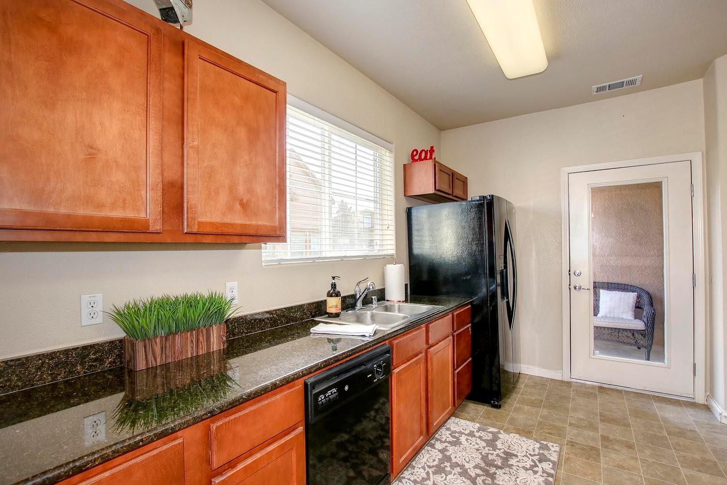 Sold, 2 Bedrooms, 2 Bathrooms, Condominium, No Sacto/Natomas/Del Paso Heights, 5350 Dunlay Dr #2714, Sacramento, CA 95835-1594, Beth Christensen, Dunnigan Realtors, Top Agent