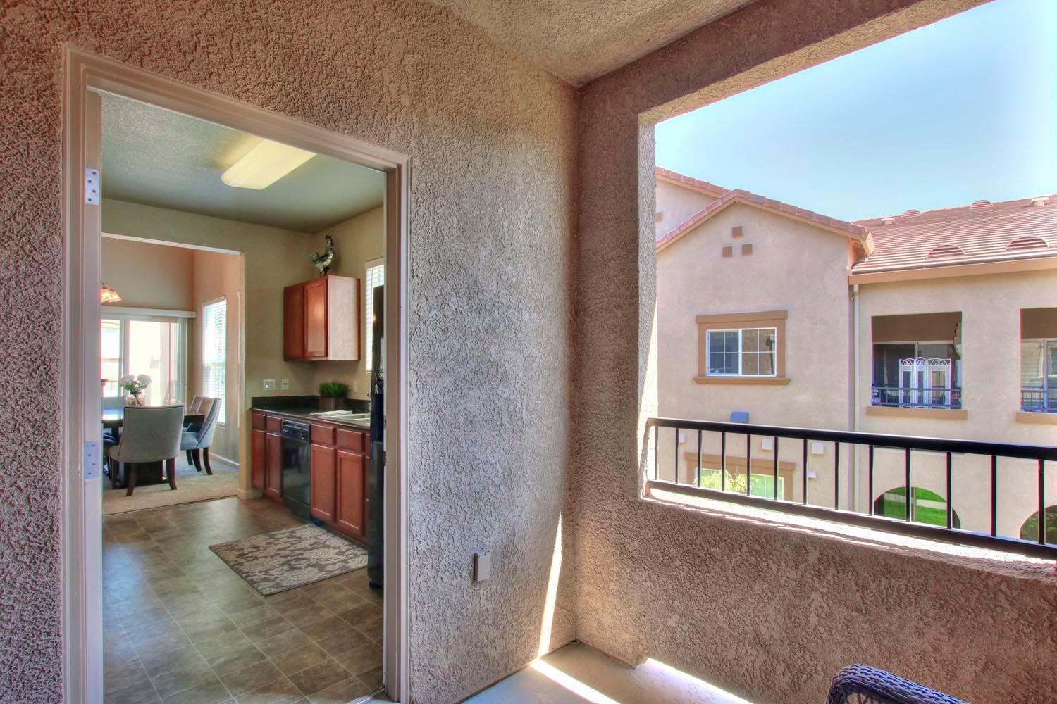 Sold, 2 Bedrooms, 2 Bathrooms, Condominium, No Sacto/Natomas/Del Paso Heights, 5350 Dunlay Dr #2714, Sacramento, CA 95835-1594, Beth Christensen, Dunnigan Realtors, Top Agent