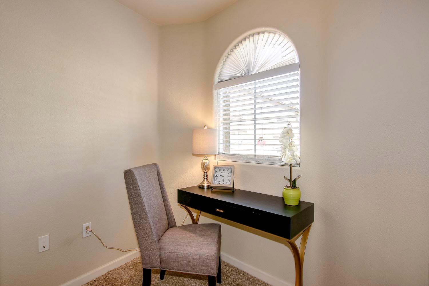 Sold, 2 Bedrooms, 2 Bathrooms, Condominium, No Sacto/Natomas/Del Paso Heights, 5350 Dunlay Dr #2714, Sacramento, CA 95835-1594, Beth Christensen, Dunnigan Realtors, Top Agent