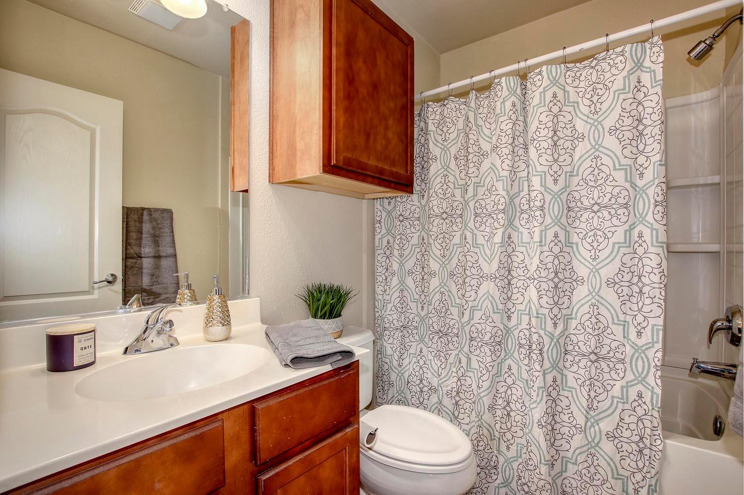 Sold, 2 Bedrooms, 2 Bathrooms, Condominium, No Sacto/Natomas/Del Paso Heights, 5350 Dunlay Dr #2714, Sacramento, CA 95835-1594, Beth Christensen, Dunnigan Realtors, Top Agent