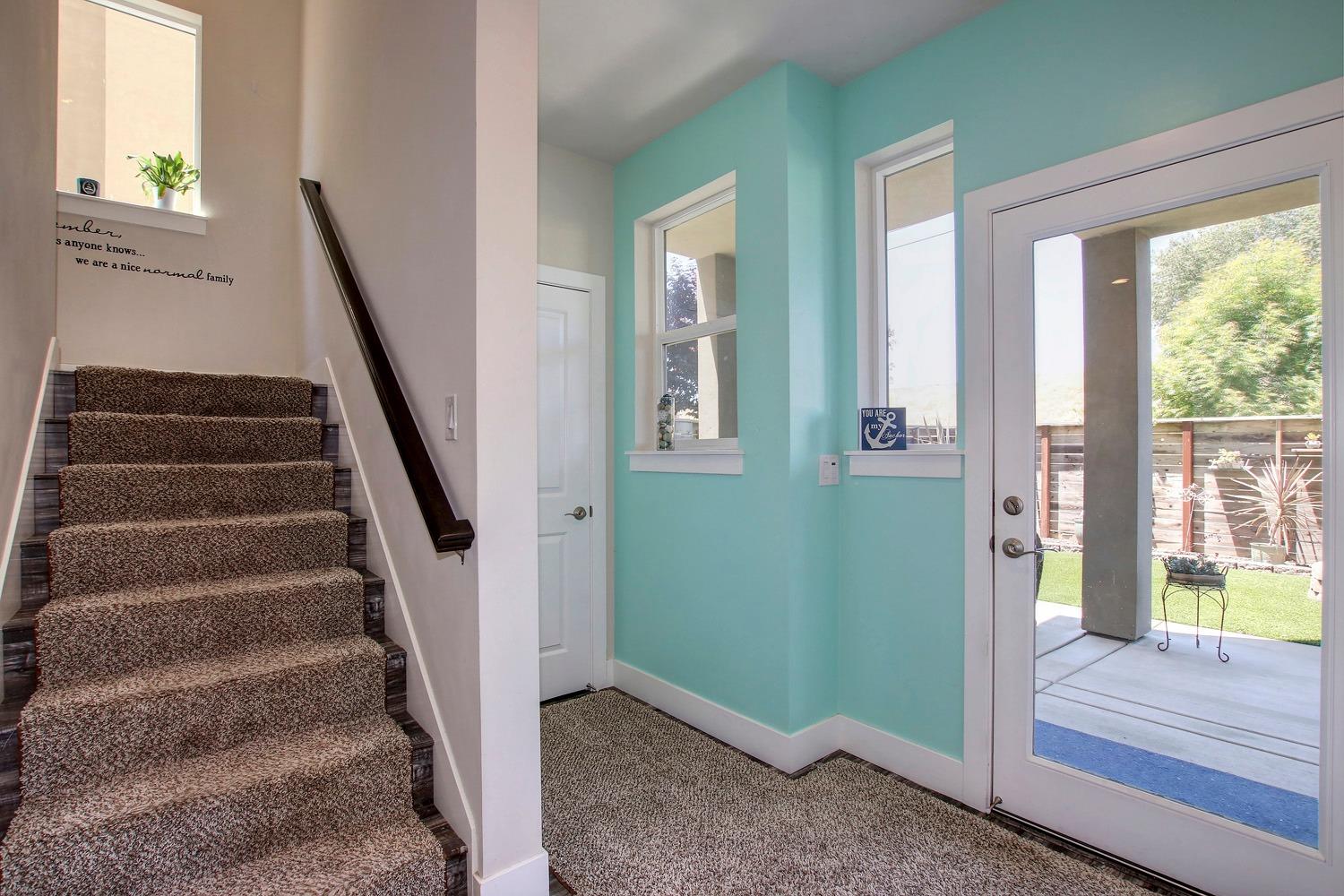 Sold, 3 Bedrooms, 2 Bathrooms, Single Family Home, Sacto So Land Park/Greenhaven, 24 Rio Viale Ct, Sacramento, CA 95831-8200, Beth Christensen, Dunnigan Realtors, Top Agent