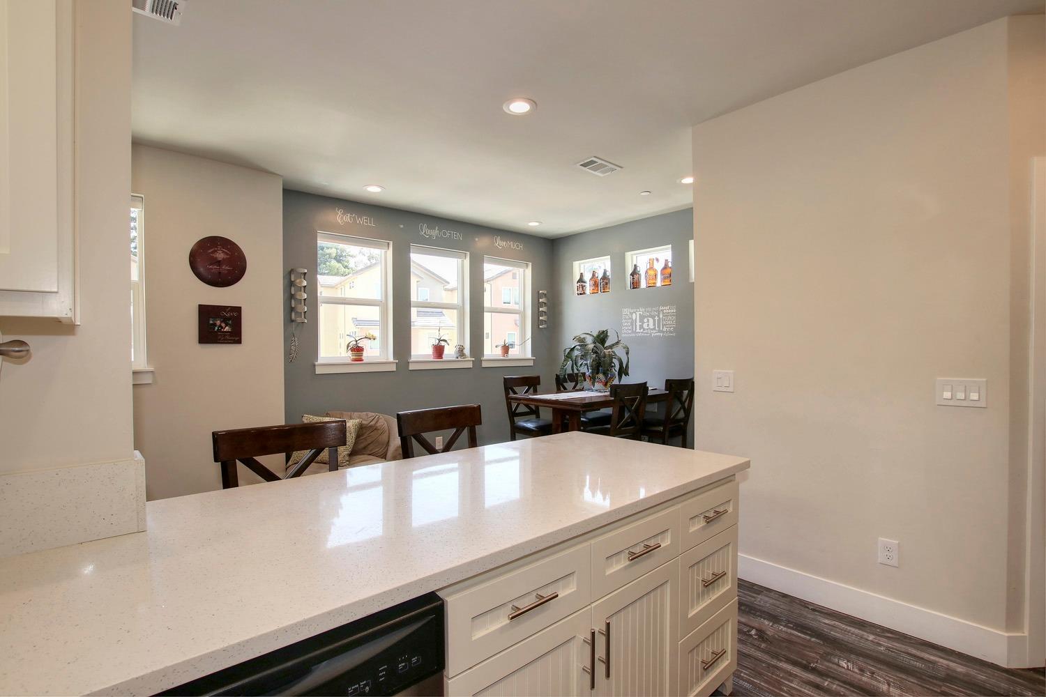 Sold, 3 Bedrooms, 2 Bathrooms, Single Family Home, Sacto So Land Park/Greenhaven, 24 Rio Viale Ct, Sacramento, CA 95831-8200, Beth Christensen, Dunnigan Realtors, Top Agent