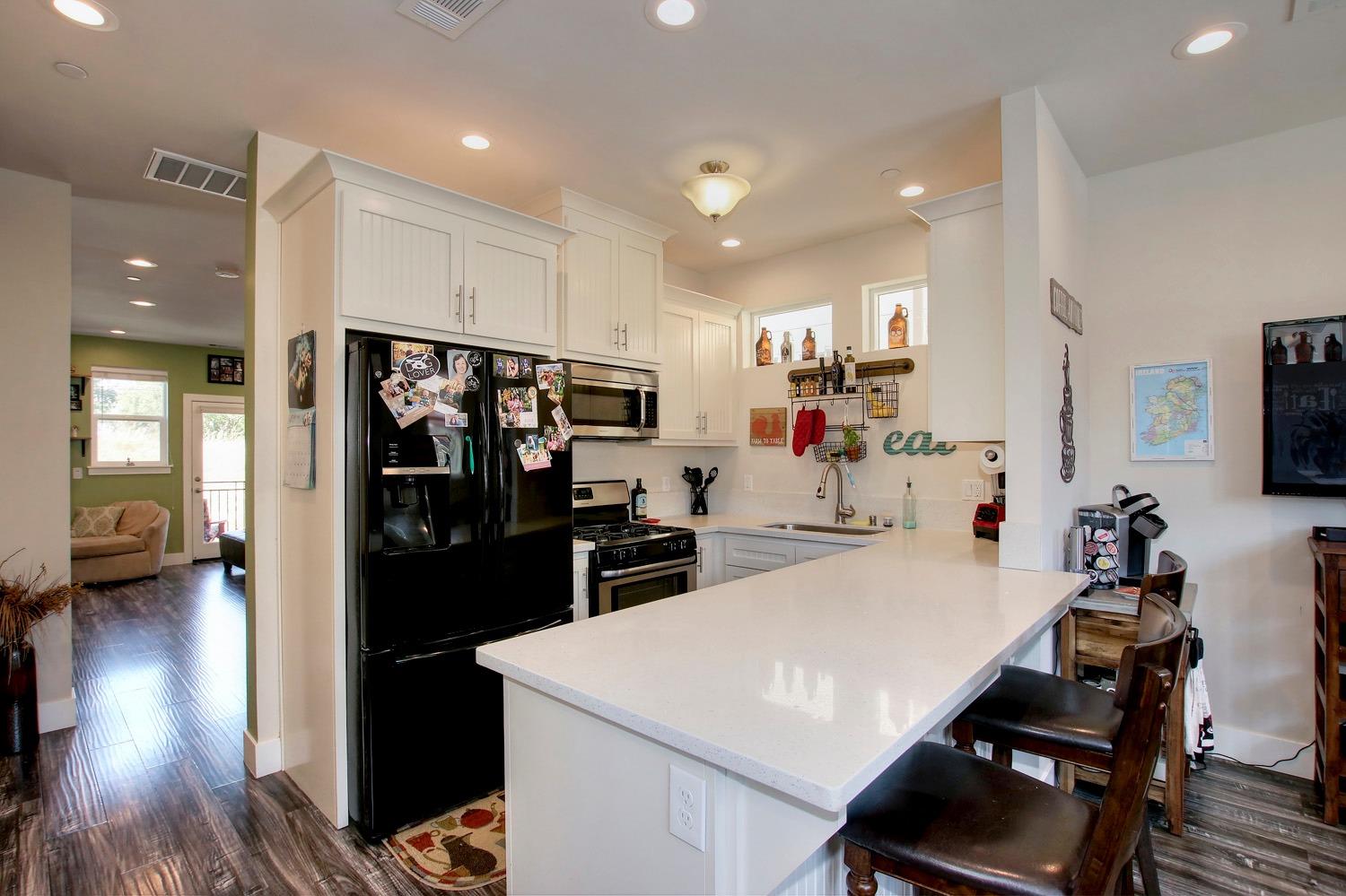 Sold, 3 Bedrooms, 2 Bathrooms, Single Family Home, Sacto So Land Park/Greenhaven, 24 Rio Viale Ct, Sacramento, CA 95831-8200, Beth Christensen, Dunnigan Realtors, Top Agent