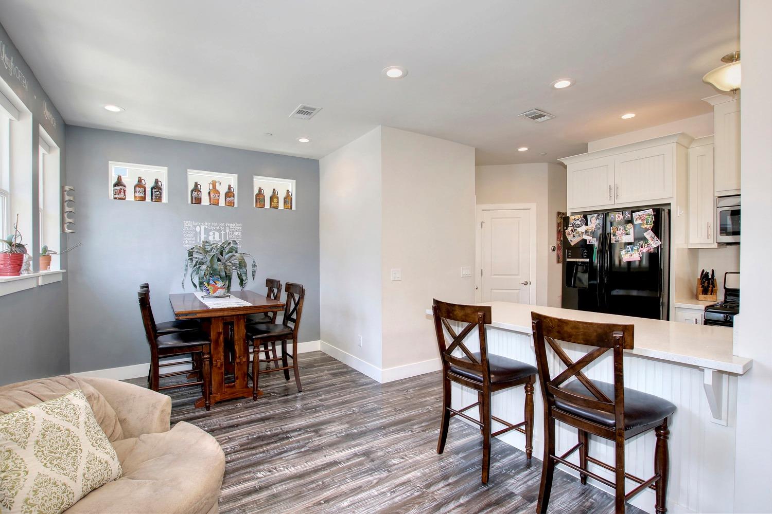 Sold, 3 Bedrooms, 2 Bathrooms, Single Family Home, Sacto So Land Park/Greenhaven, 24 Rio Viale Ct, Sacramento, CA 95831-8200, Beth Christensen, Dunnigan Realtors, Top Agent