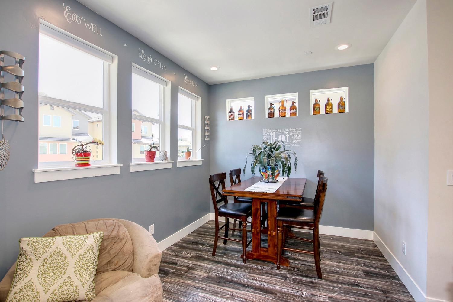 Sold, 3 Bedrooms, 2 Bathrooms, Single Family Home, Sacto So Land Park/Greenhaven, 24 Rio Viale Ct, Sacramento, CA 95831-8200, Beth Christensen, Dunnigan Realtors, Top Agent