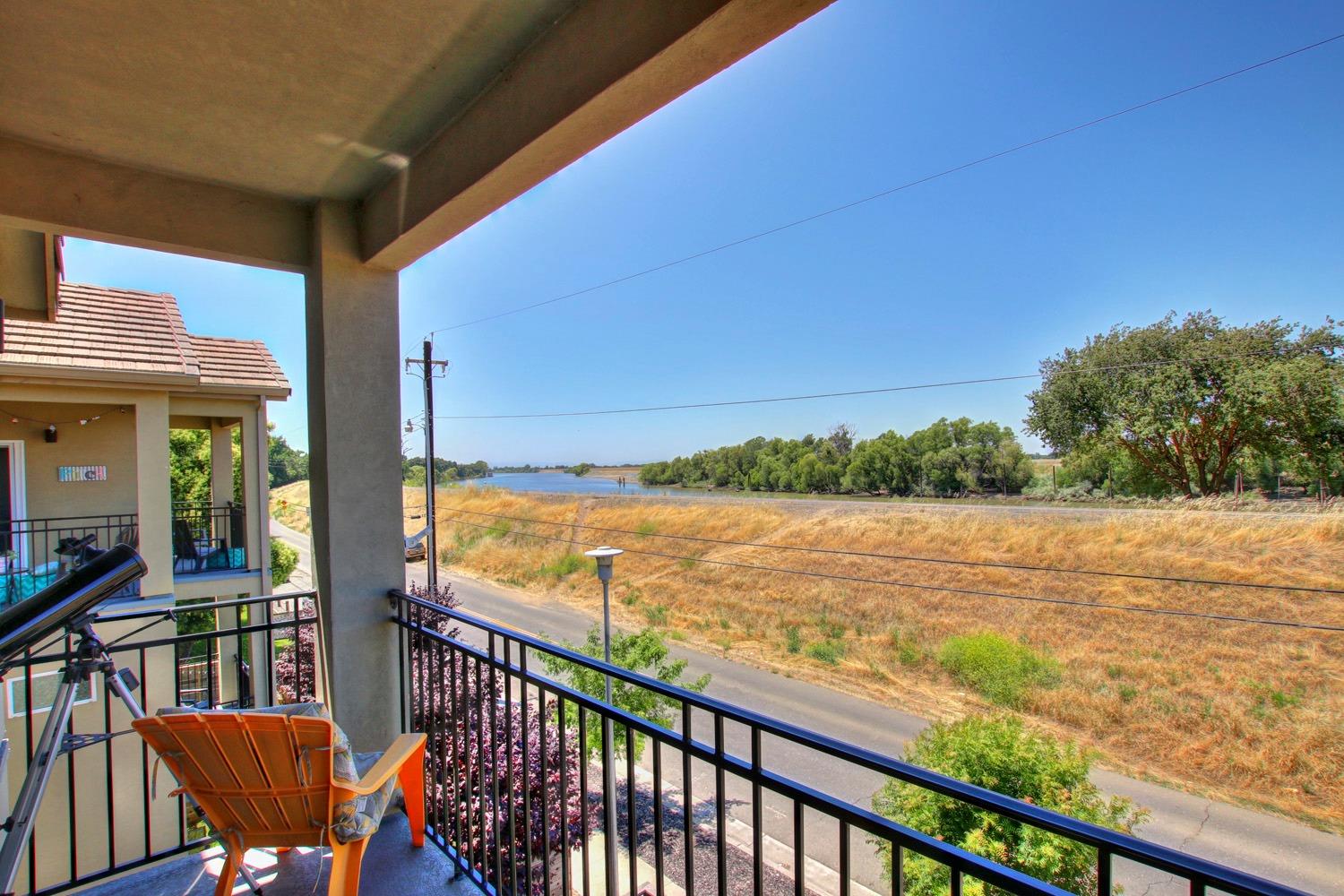 Sold, 3 Bedrooms, 2 Bathrooms, Single Family Home, Sacto So Land Park/Greenhaven, 24 Rio Viale Ct, Sacramento, CA 95831-8200, Beth Christensen, Dunnigan Realtors, Top Agent