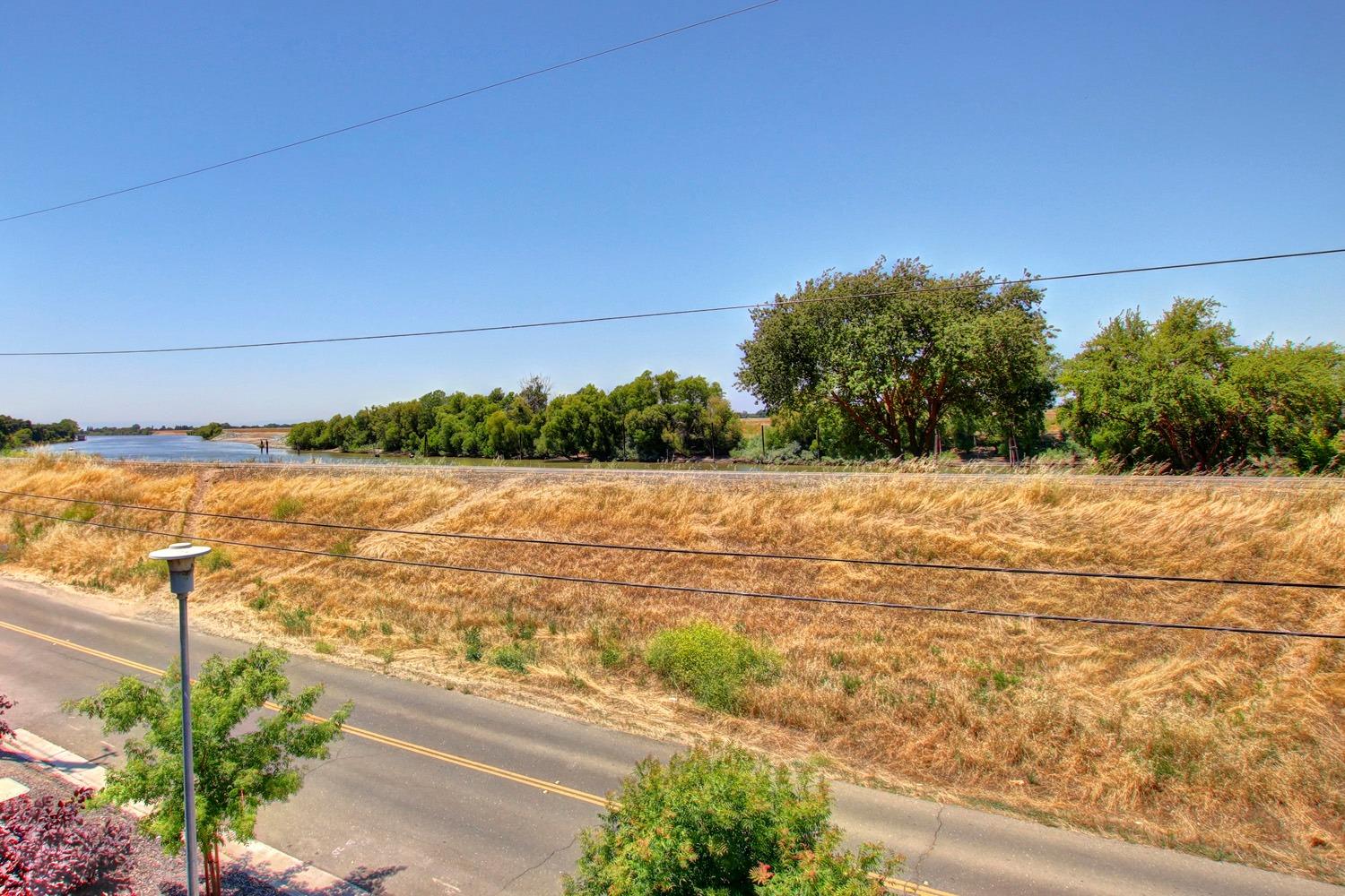 Sold, 3 Bedrooms, 2 Bathrooms, Single Family Home, Sacto So Land Park/Greenhaven, 24 Rio Viale Ct, Sacramento, CA 95831-8200, Beth Christensen, Dunnigan Realtors, Top Agent