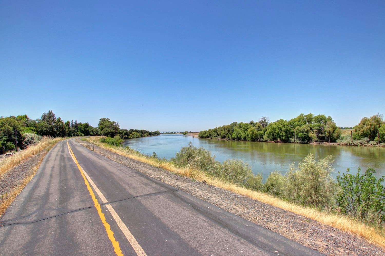 Sold, 3 Bedrooms, 2 Bathrooms, Single Family Home, Sacto So Land Park/Greenhaven, 24 Rio Viale Ct, Sacramento, CA 95831-8200, Beth Christensen, Dunnigan Realtors, Top Agent