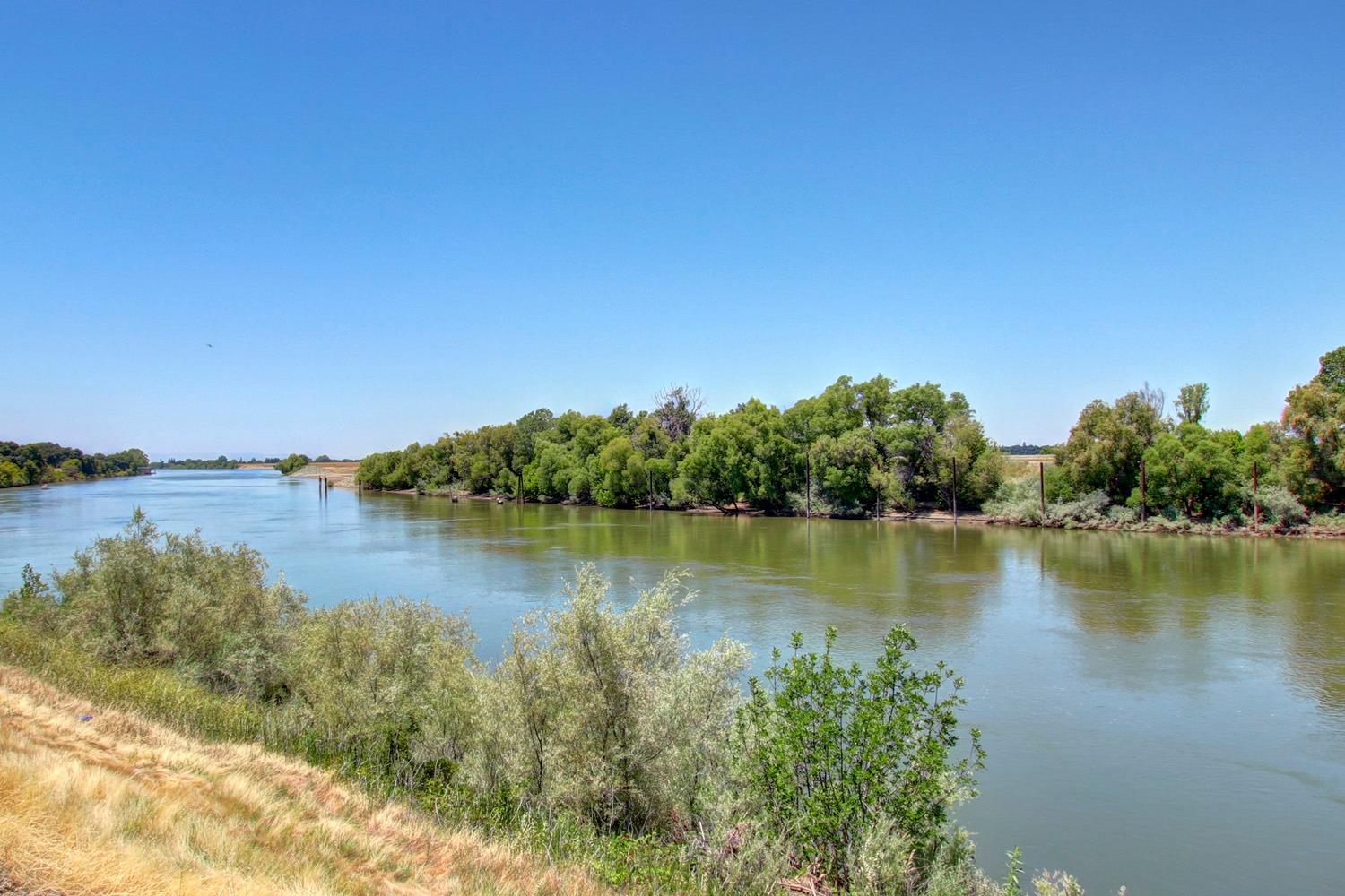 Sold, 3 Bedrooms, 2 Bathrooms, Single Family Home, Sacto So Land Park/Greenhaven, 24 Rio Viale Ct, Sacramento, CA 95831-8200, Beth Christensen, Dunnigan Realtors, Top Agent