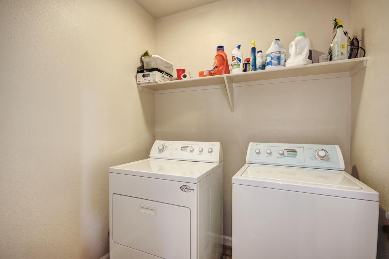 Sold, 2 Bedrooms, 2 Bathrooms, Condominium, No Sacto/Natomas/Del Paso Heights, 5350 Dunlay Dr #1114, Sacramento, CA 95835-1561, Beth Christensen, Dunnigan Realtors, Top Agent