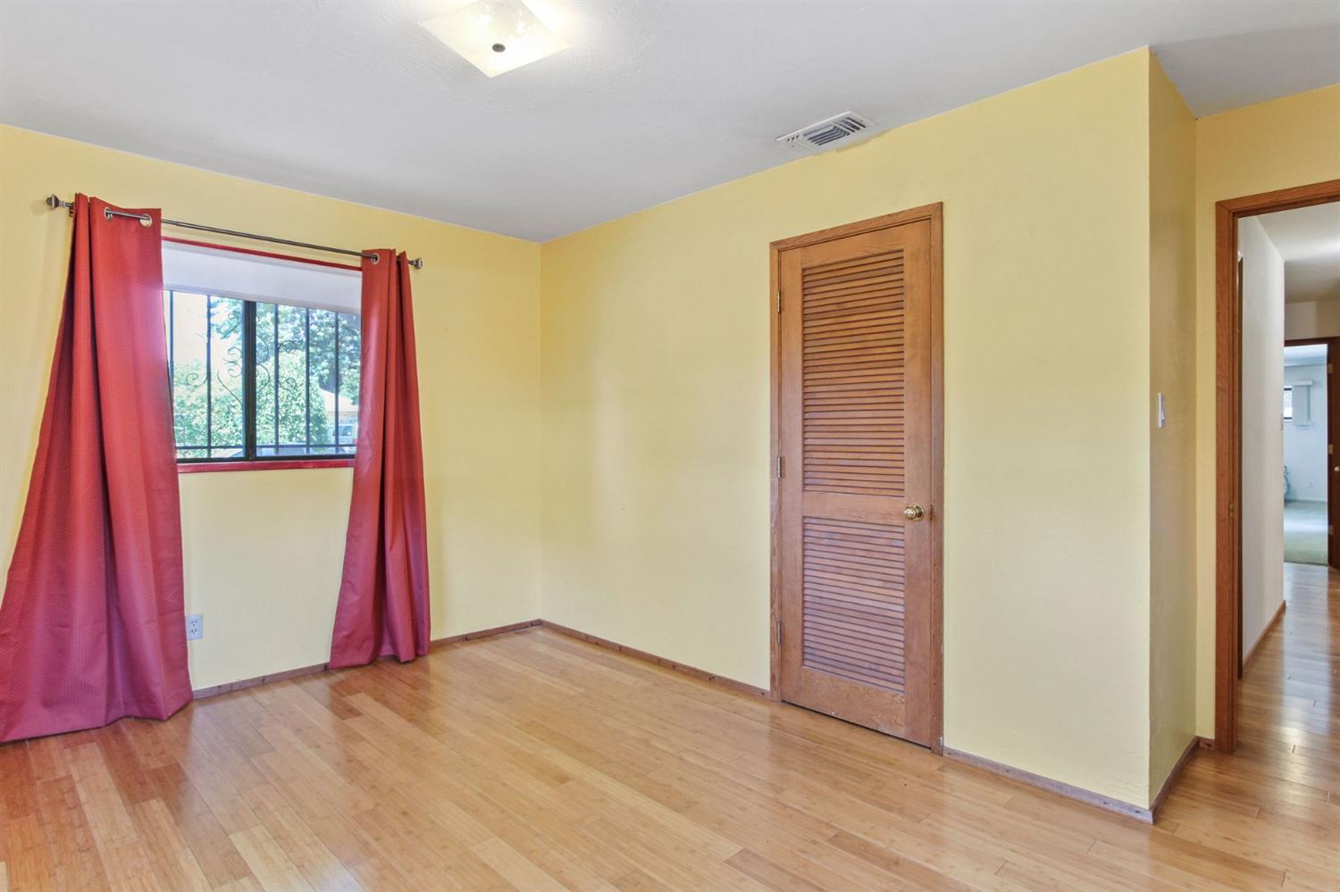 Sold, 3 Bedrooms, 2 Bathrooms, Single Family Home, Sacto Arden/Arcade Creek/Vicinity, 2901 Holt Way, Sacramento, CA 95864, Beth Christensen, Dunnigan Realtors, Top Agent