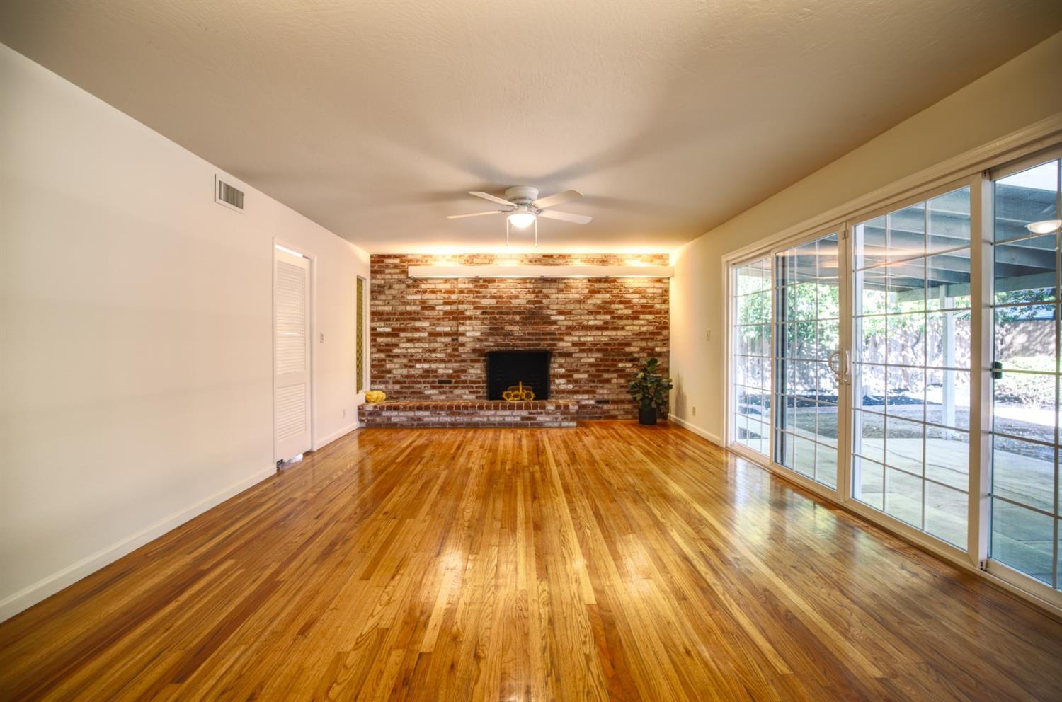 Sold, 4 Bedrooms, 2 Bathrooms, Single Family Home, Sacto Foothill Farms, 5230 Elbert Way, Sacramento, CA 95842-2833, Beth Christensen, Dunnigan Realtors, Top Agent Sold, 4 Bedrooms, 2 Bathrooms, Single Family Home, Sacto Foothill Farms, 5230 Elbert Way, Sacramento, CA 95842-2833, Beth Christensen, Dunnigan Realtors, Top Agent