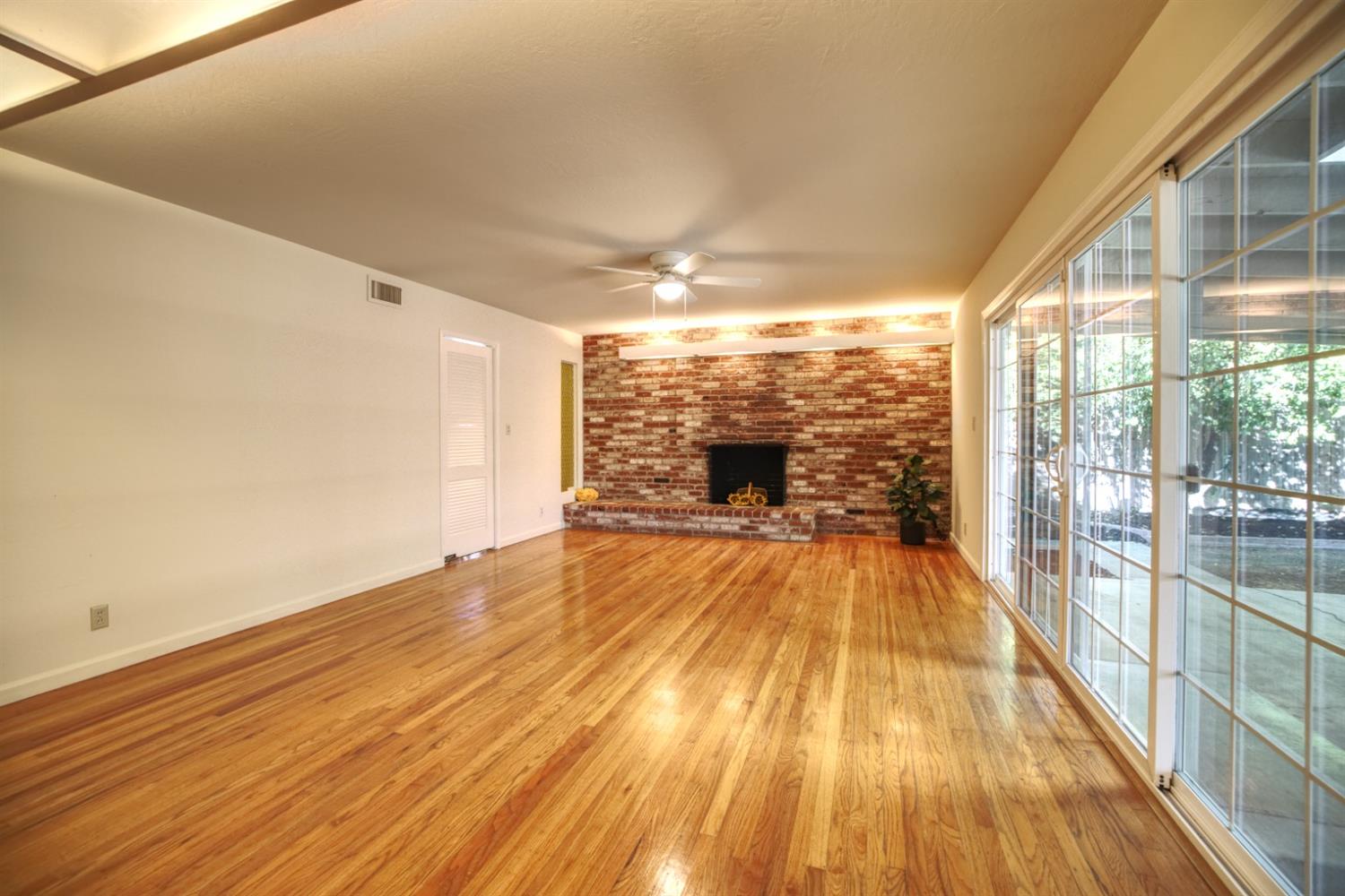 Sold, 4 Bedrooms, 2 Bathrooms, Single Family Home, Sacto Foothill Farms, 5230 Elbert Way, Sacramento, CA 95842-2833, Beth Christensen, Dunnigan Realtors, Top Agent Sold, 4 Bedrooms, 2 Bathrooms, Single Family Home, Sacto Foothill Farms, 5230 Elbert Way, Sacramento, CA 95842-2833, Beth Christensen, Dunnigan Realtors, Top Agent