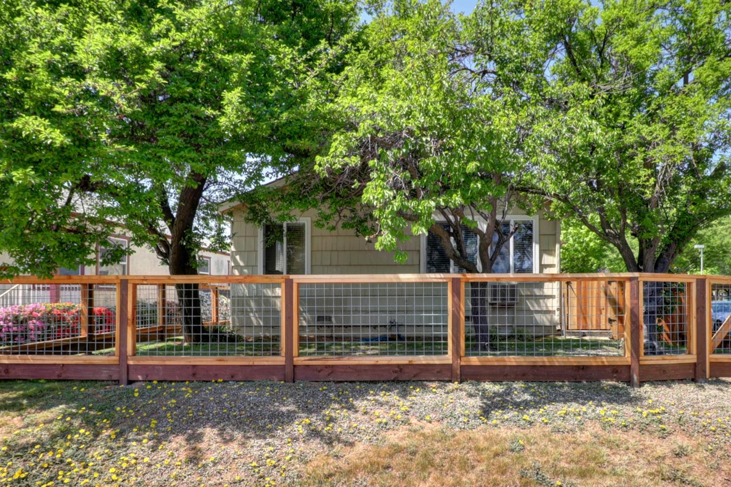 Sold, 2 Bedrooms, 1 Bathrooms, Single Family Home, Sacramento Elder Creek/Fruitridge, 5560 Broadway, Sacramento, CA 95820-1709, Beth Christensen, Dunnigan Realtors, Top Agent