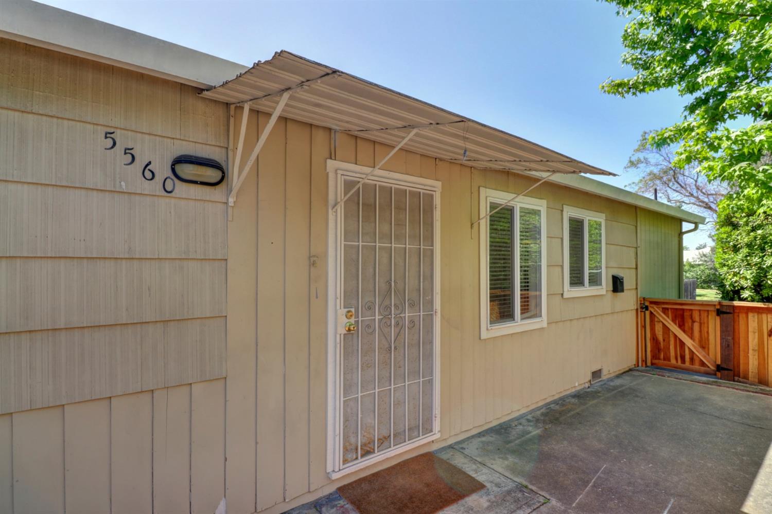 Sold, 2 Bedrooms, 1 Bathrooms, Single Family Home, Sacramento Elder Creek/Fruitridge, 5560 Broadway, Sacramento, CA 95820-1709, Beth Christensen, Dunnigan Realtors, Top Agent