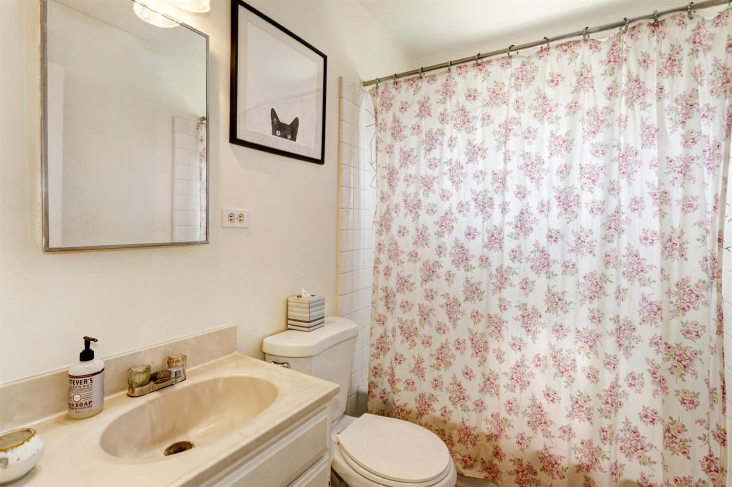 Sold, 2 Bedrooms, 1 Bathrooms, Single Family Home, Sacramento Elder Creek/Fruitridge, 5560 Broadway, Sacramento, CA 95820-1709, Beth Christensen, Dunnigan Realtors, Top Agent