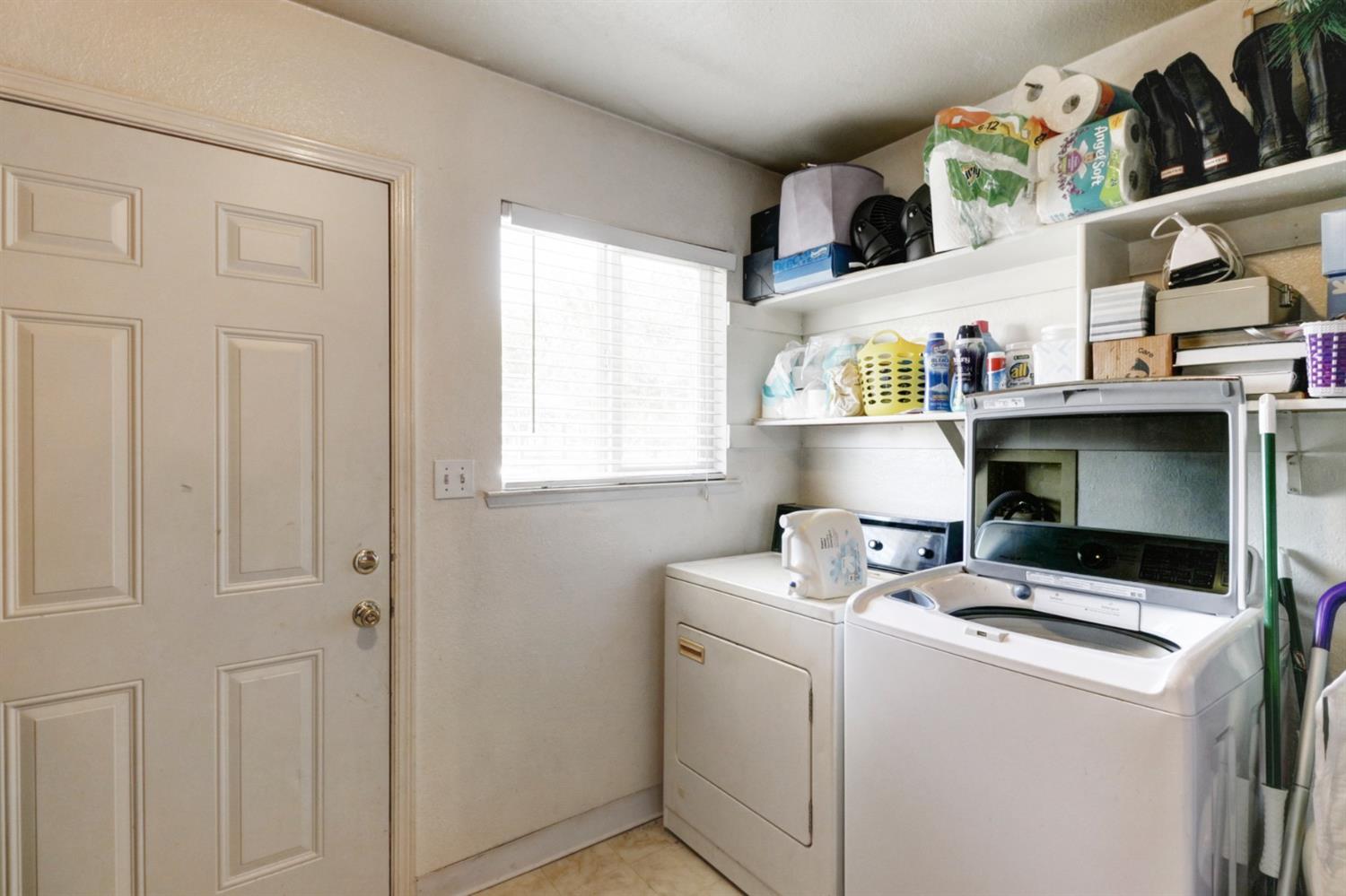 Sold, 2 Bedrooms, 1 Bathrooms, Single Family Home, Sacramento Elder Creek/Fruitridge, 5560 Broadway, Sacramento, CA 95820-1709, Beth Christensen, Dunnigan Realtors, Top Agent