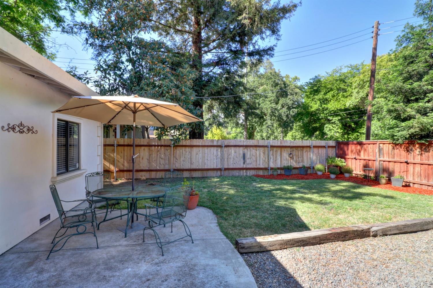 Sold, 3 Bedrooms, 2 Bathrooms, Single Family Home, Carmichael, 2521 Gunn Rd, Carmichael, CA 95608-4742, Beth Christensen, Dunnigan Realtors, Top Agent