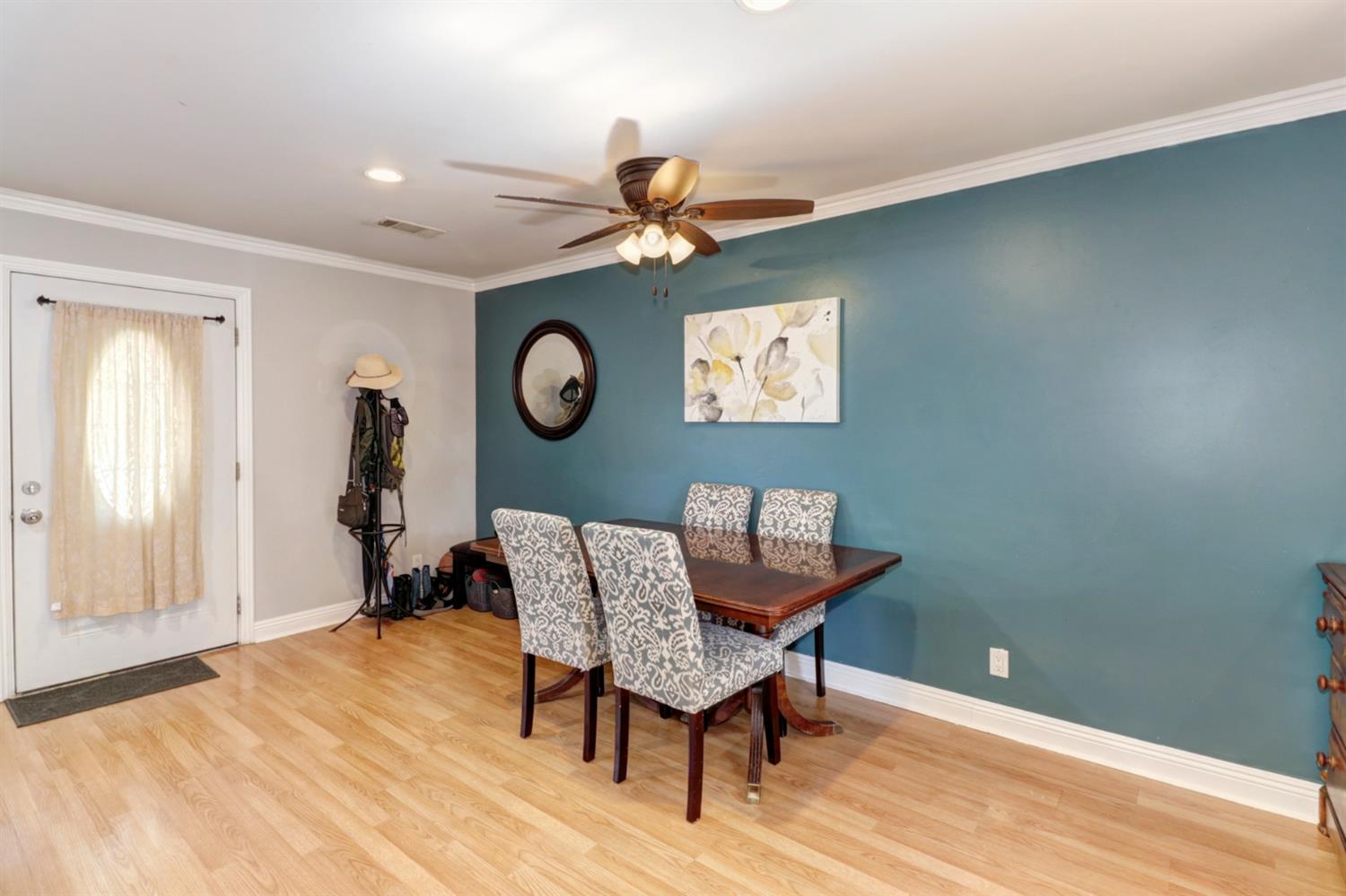 Sold, 3 Bedrooms, 2 Bathrooms, Single Family Home, Carmichael, 2521 Gunn Rd, Carmichael, CA 95608-4742, Beth Christensen, Dunnigan Realtors, Top Agent