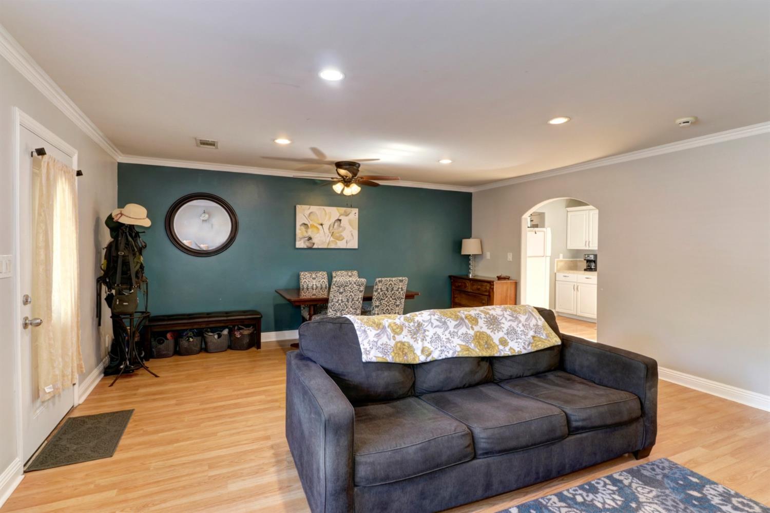 Sold, 3 Bedrooms, 2 Bathrooms, Single Family Home, Carmichael, 2521 Gunn Rd, Carmichael, CA 95608-4742, Beth Christensen, Dunnigan Realtors, Top Agent