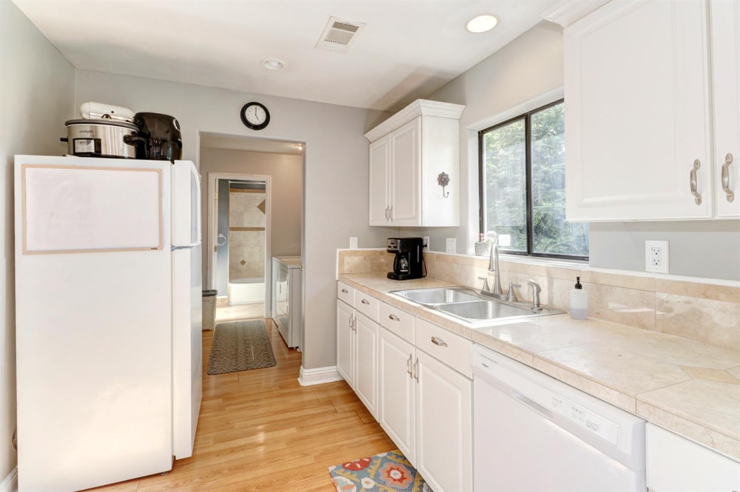 Sold, 3 Bedrooms, 2 Bathrooms, Single Family Home, Carmichael, 2521 Gunn Rd, Carmichael, CA 95608-4742, Beth Christensen, Dunnigan Realtors, Top Agent