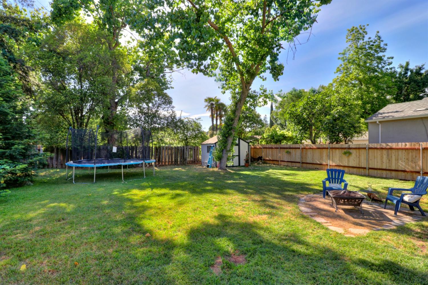 Sold, 3 Bedrooms, 2 Bathrooms, Single Family Home, Carmichael, 2521 Gunn Rd, Carmichael, CA 95608-4742, Beth Christensen, Dunnigan Realtors, Top Agent
