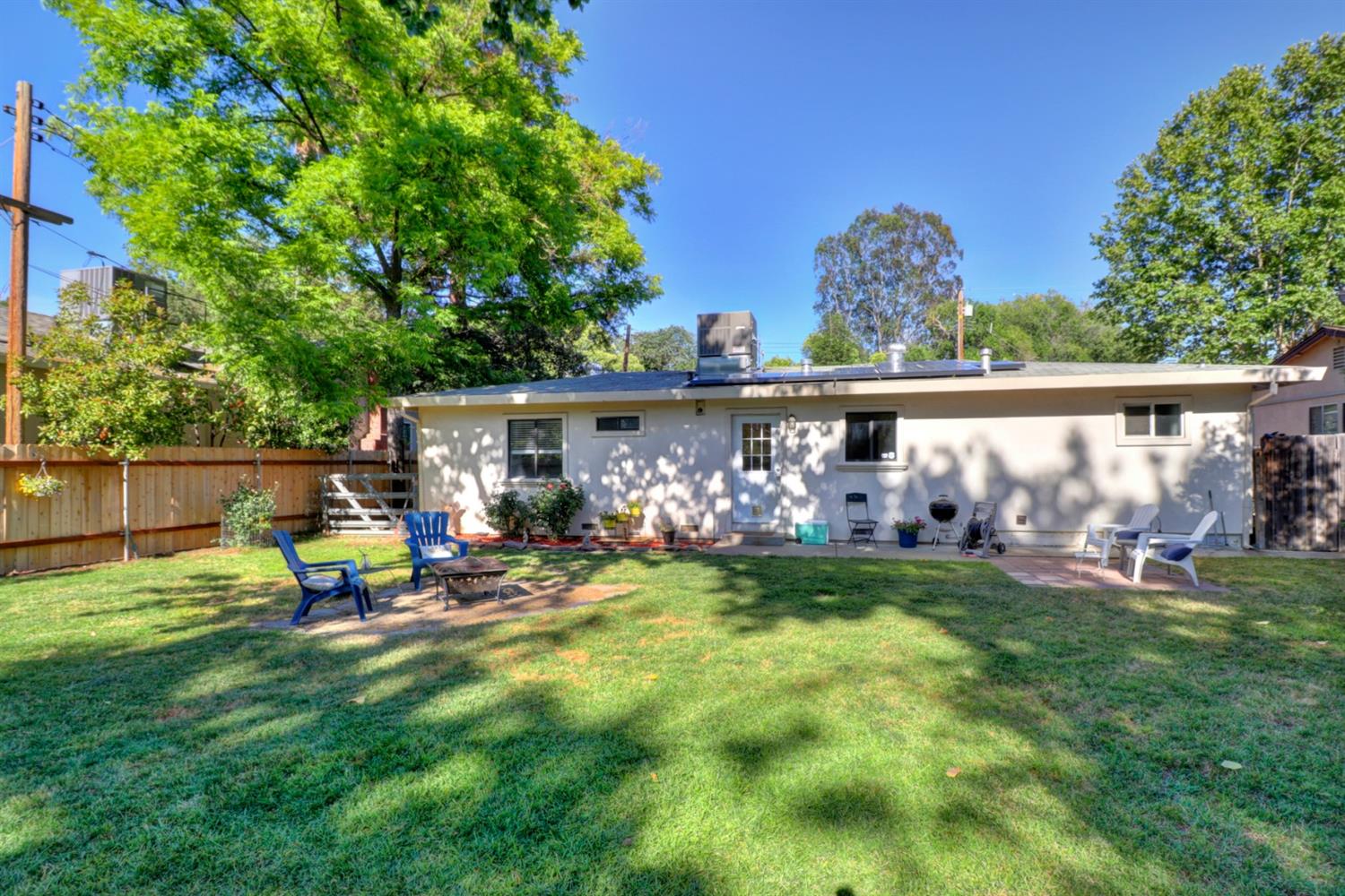Sold, 3 Bedrooms, 2 Bathrooms, Single Family Home, Carmichael, 2521 Gunn Rd, Carmichael, CA 95608-4742, Beth Christensen, Dunnigan Realtors, Top Agent