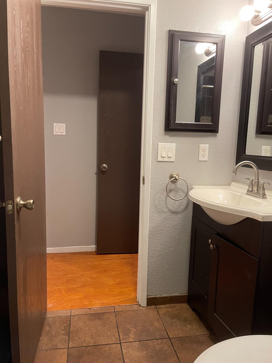 Sold, 3 Bedrooms, 2 Bathrooms, Single Family Home, Sacramento Elder Creek/Fruitridge, 2531 21st Ave, Sacramento, CA 95820-3739, Beth Christensen, Dunnigan Realtors, Top Agent