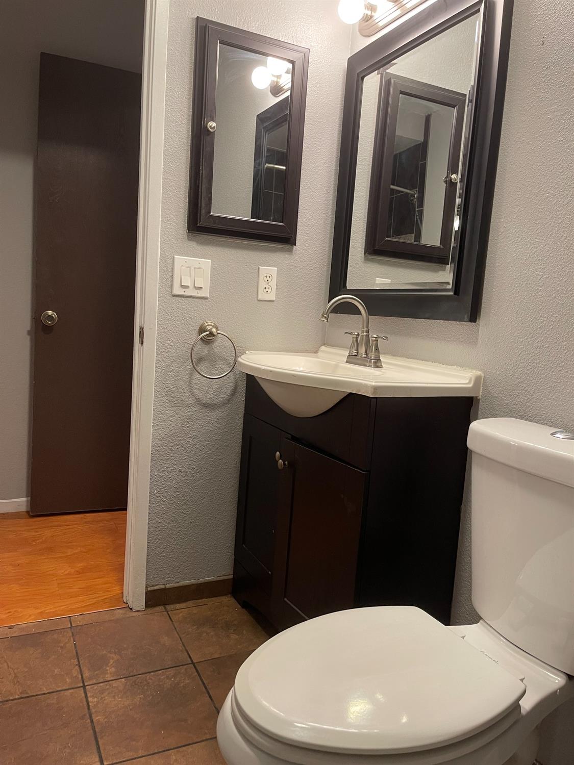 Sold, 3 Bedrooms, 2 Bathrooms, Single Family Home, Sacramento Elder Creek/Fruitridge, 2531 21st Ave, Sacramento, CA 95820-3739, Beth Christensen, Dunnigan Realtors, Top Agent