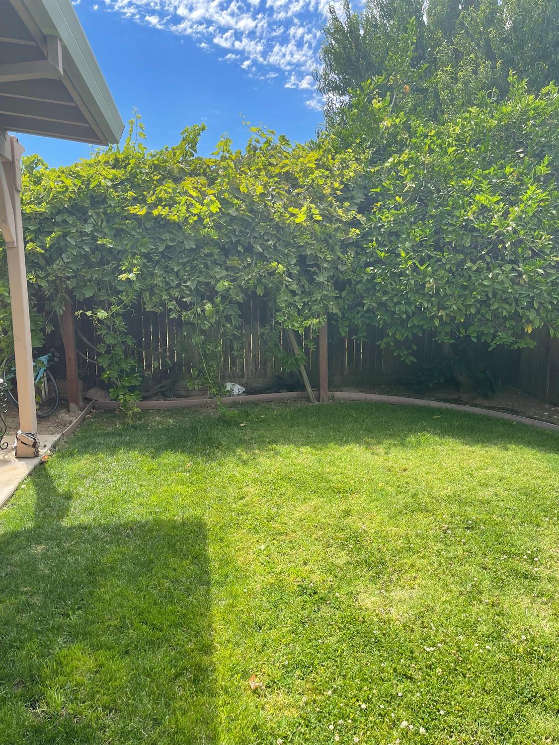 Sold, 3 Bedrooms, 2 Bathrooms, Single Family Home, Sacramento Elder Creek/Fruitridge, 2531 21st Ave, Sacramento, CA 95820-3739, Beth Christensen, Dunnigan Realtors, Top Agent