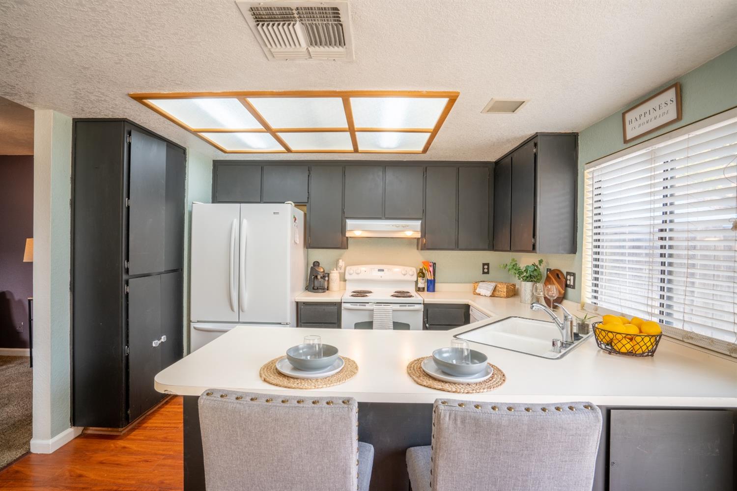 Sold, 3 Bedrooms, 2 Bathrooms, Single Family Home, No Sacto/Natomas/Del Paso Heights, 2294 Sandcastle Way, Sacramento, CA 95833-3400, Beth Christensen, Dunnigan Realtors, Top Agent